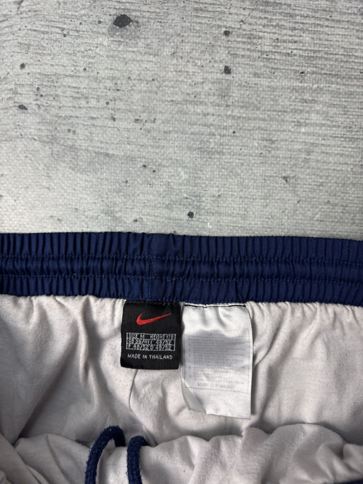 Nike vintage Nike nylon pants tactical streetwear japan Y2K Size US 32 / EU 48 - 6 Thumbnail