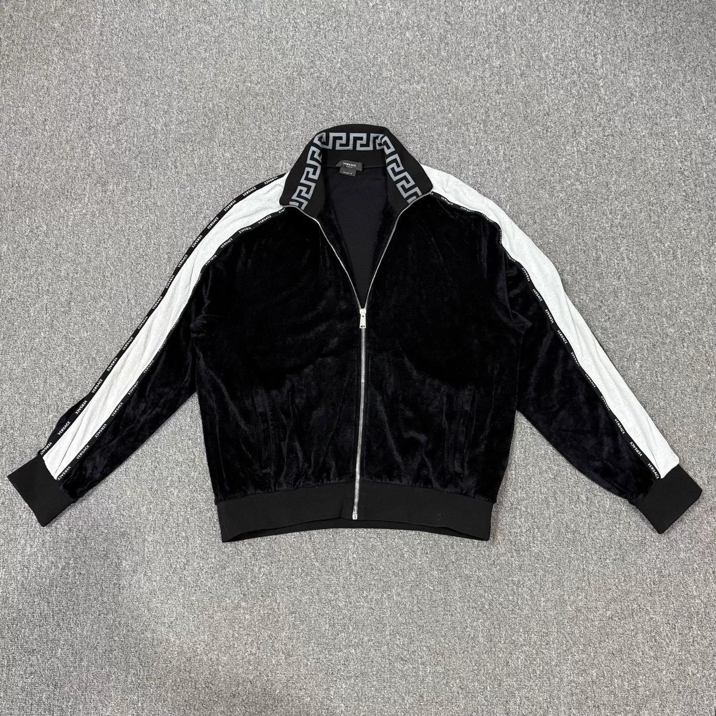 Versace Versace Greek Key velvet jacket XL 99 New Size US XL / EU 56 / 4 - 1 Thumbnail