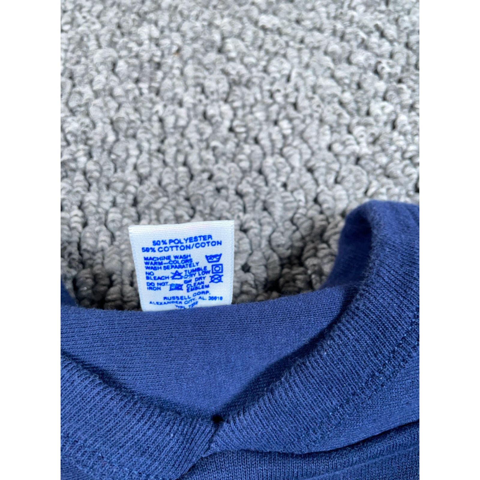 Russell Athletic VINTAGE Russell Athletic Sweatshirt Adult XL Dark Blue 50/50 80s Long Body Pullover V-Neck Men Mens 90s Retro Size US XL / EU 56 / 4 - 4 Thumbnail