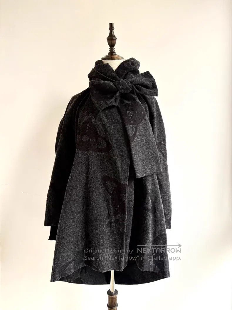 Vivienne Westwood Vivienne Westwood Gray large Saturn bow tie scarf coat Size M / US 6-8 / IT 42-44 - 1 Thumbnail