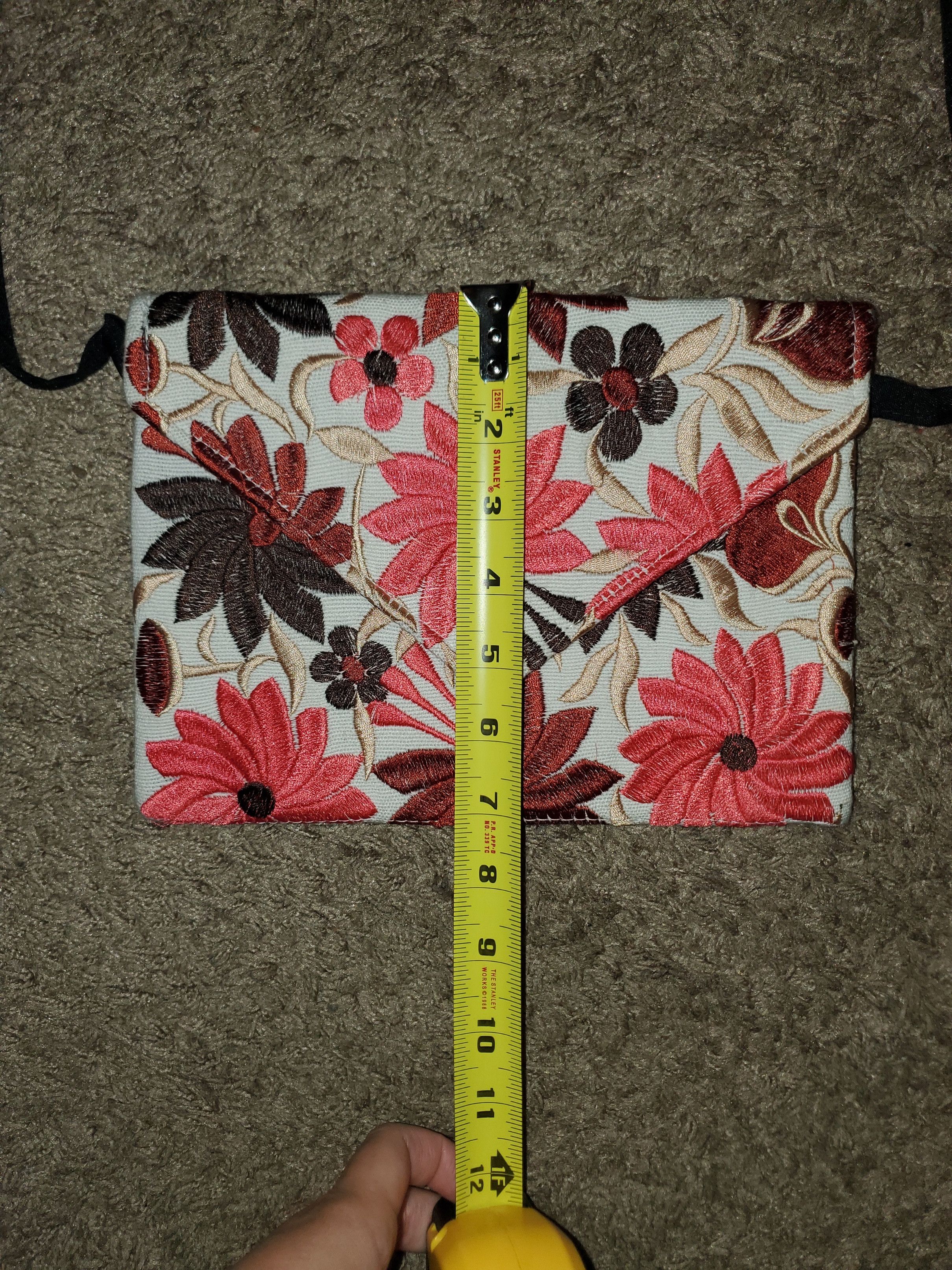 Other *NWOT* Unique full floral embroidered crossbody bag Size ONE SIZE - 4 Thumbnail