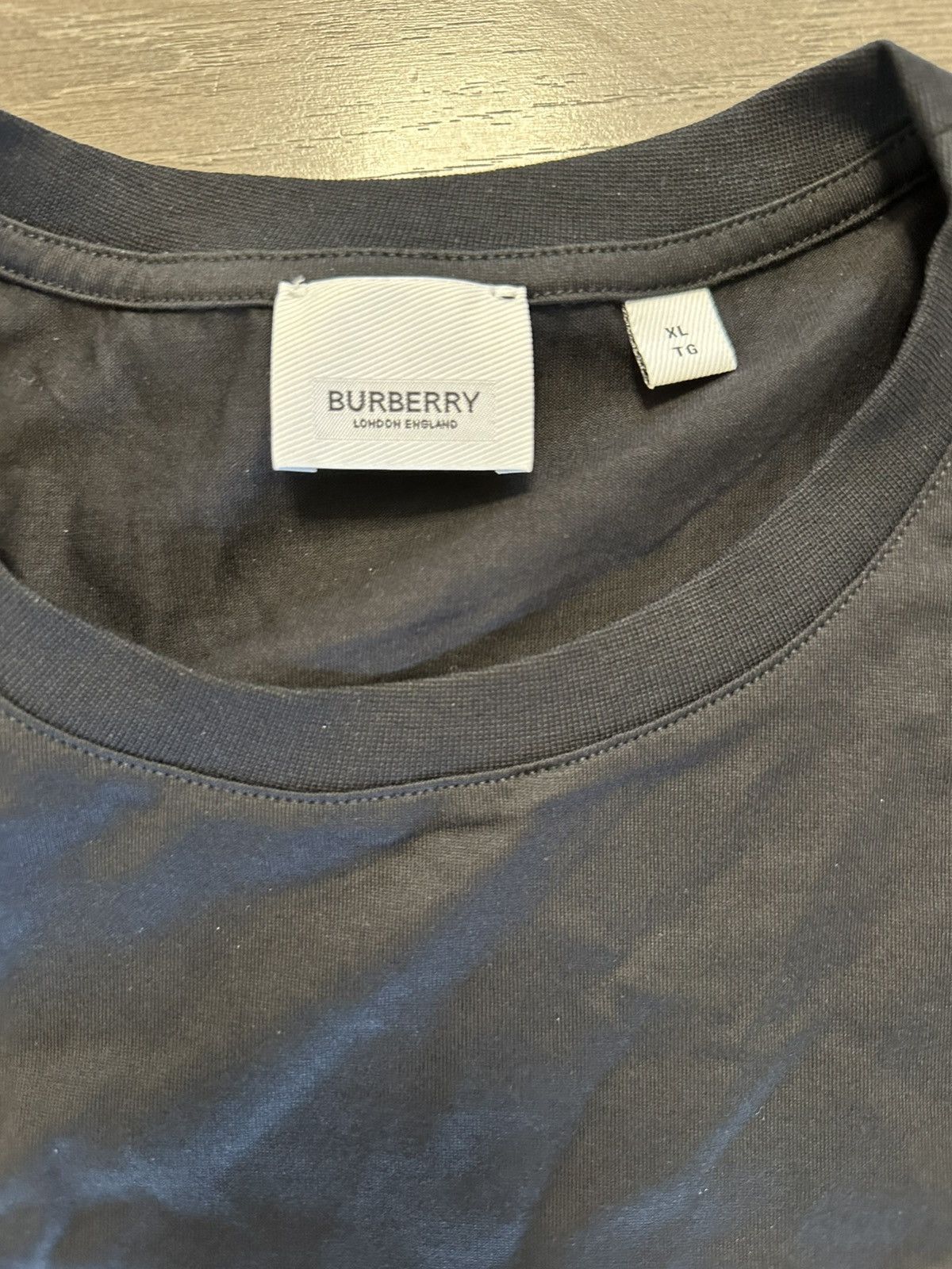 Burberry Burberry Horseferry Graphic Cotton T-Shirt Black XL Size US XL / EU 56 / 4 - 2 Thumbnail