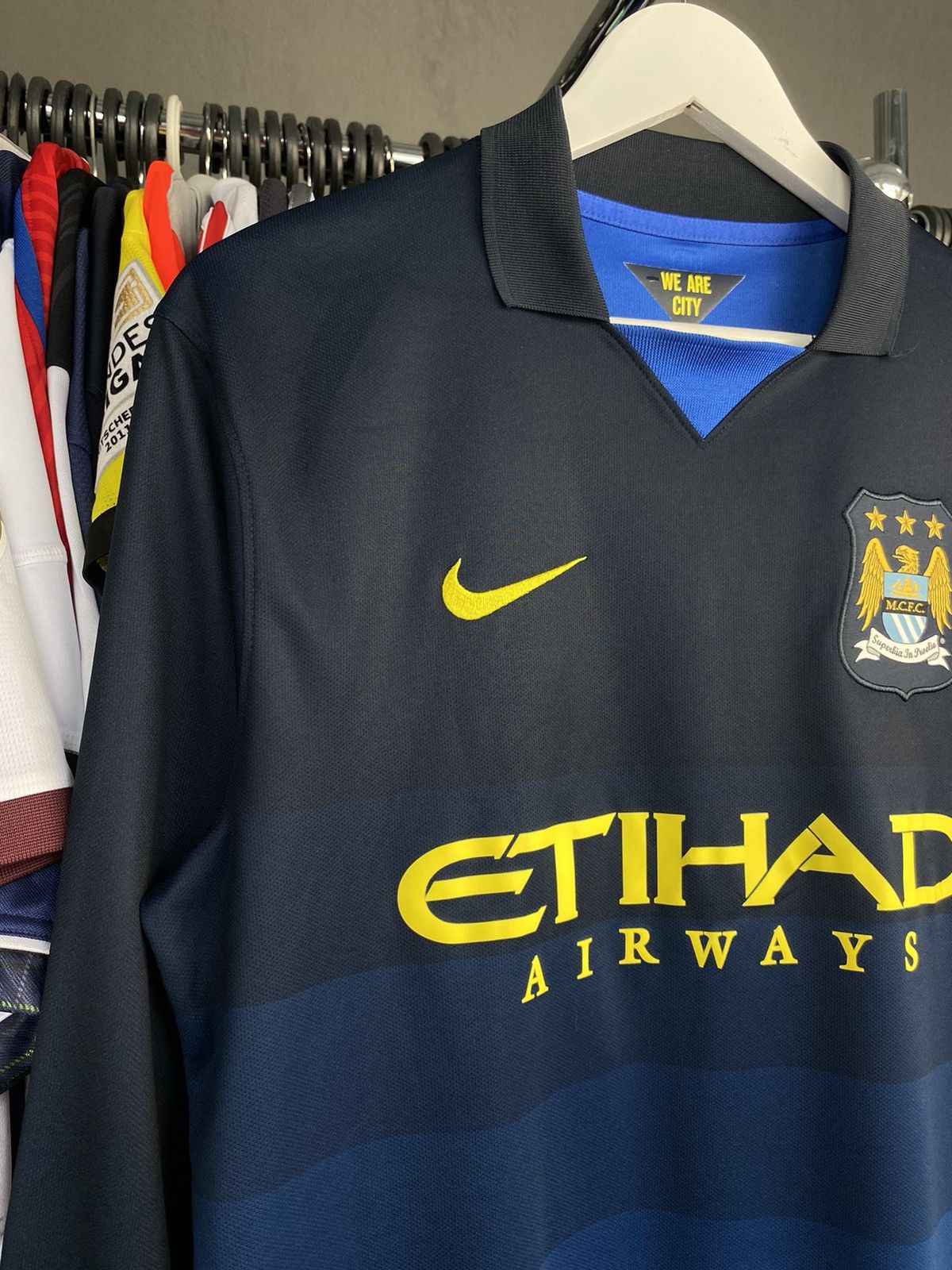 Nike 2014/15 NIKE MANCHESTER CITY AWAY SOCCER FOOTBALL JERSEY Size US M / EU 48-50 / 2 - 3 Thumbnail