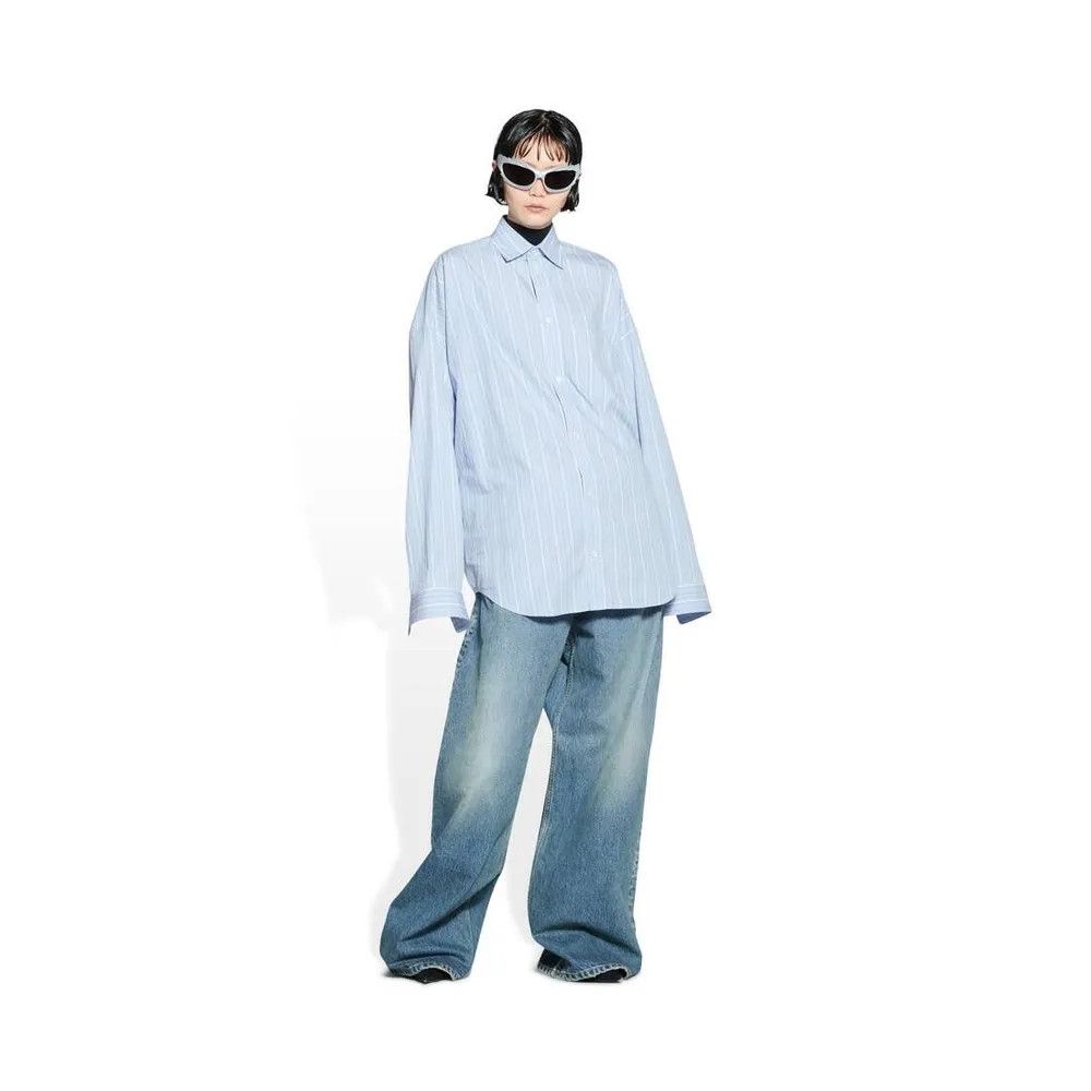Balenciaga o1srvl11e0425 Cocoon Shirt in Skye Blue/White Size M / US 6-8 / IT 42-44 - 1 Thumbnail