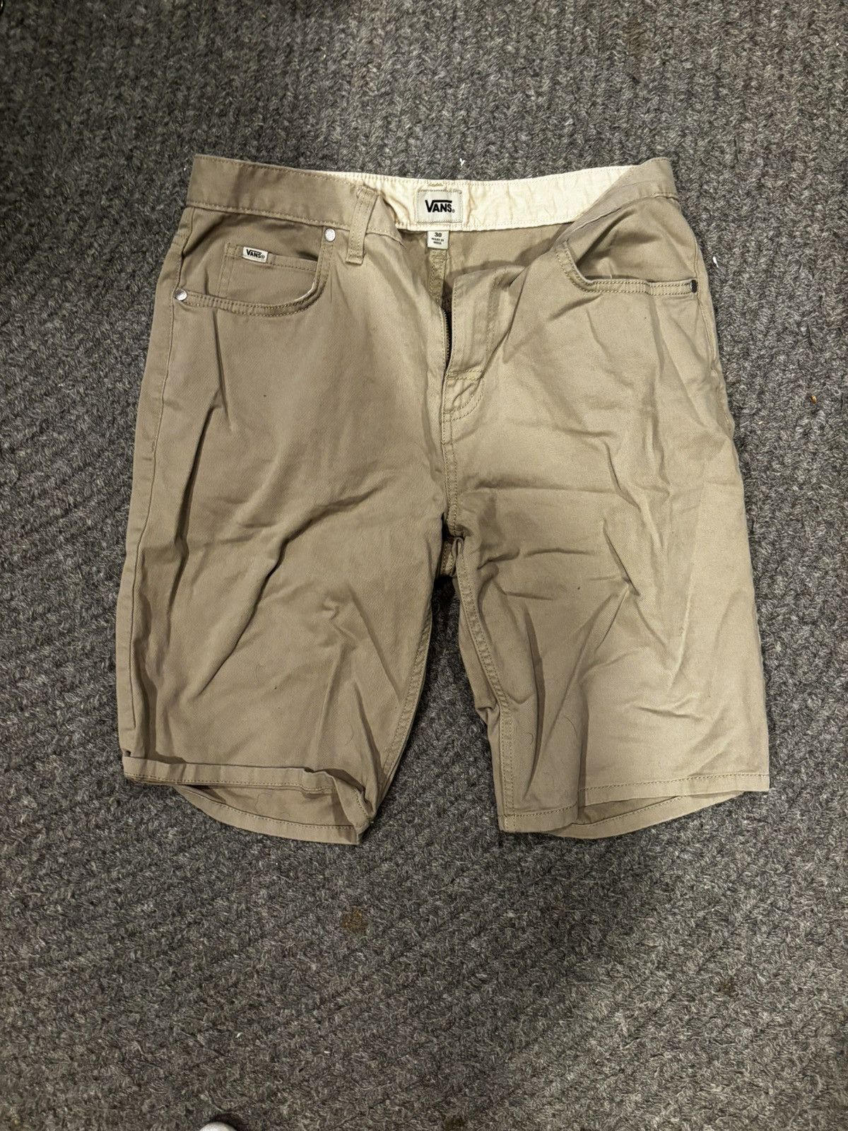 Vans Vans Kakhi Shorts Size US 30 / EU 46 - 1 Thumbnail