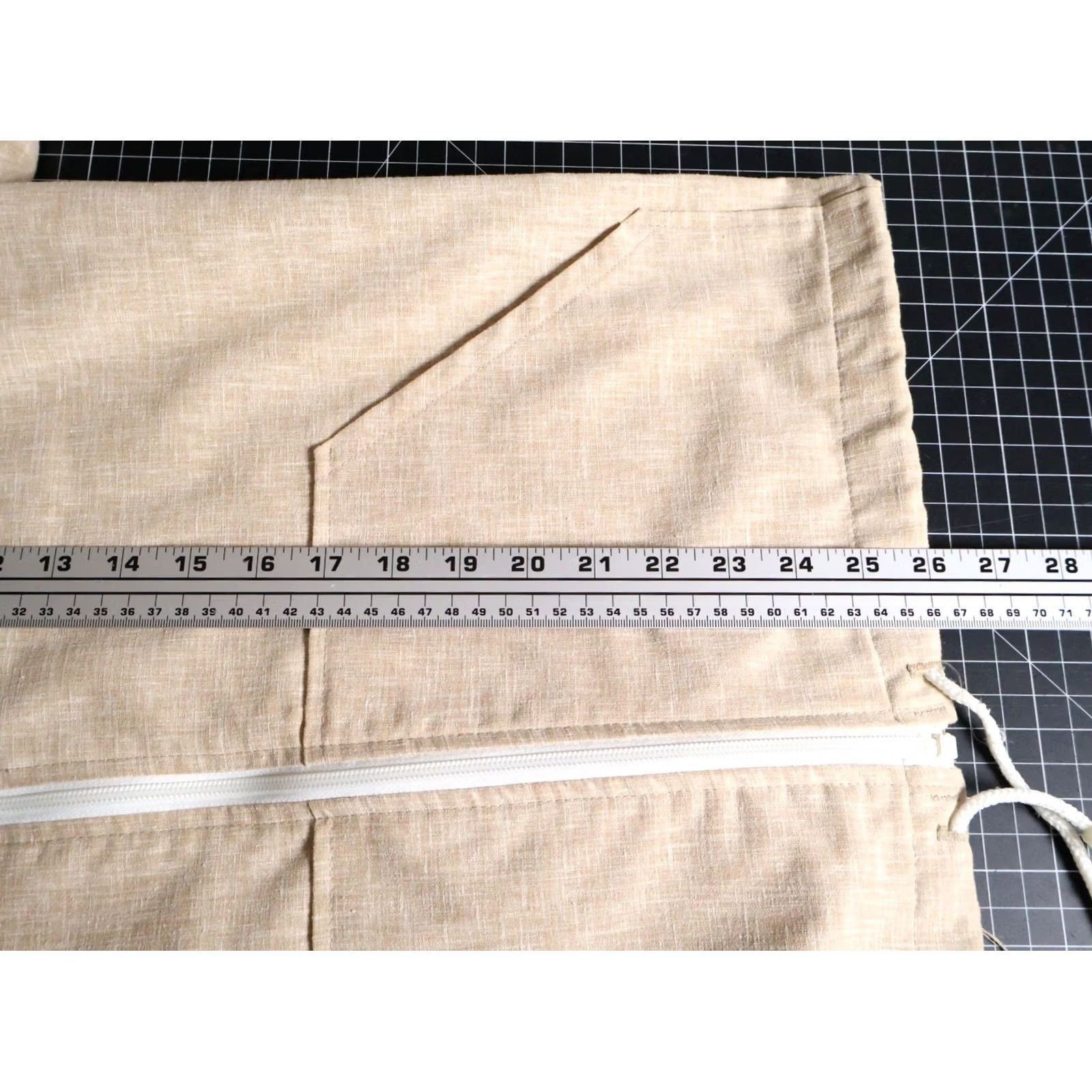JCPenney VTG J. C. Penney Zip Shirt Mens Large Beige 70s Style California Styled in California Pullover? No, it's a zip-up button-front shirt. Size US L / EU 52-54 / 3 - 6 Thumbnail