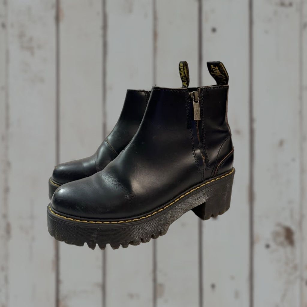 Dr. Martens Dr. Martens Boots Women US 7 Black Smooth Leather Platform Chunky Zip Rometty II Y2K Size US 5 / IT 35 - 1 Thumbnail