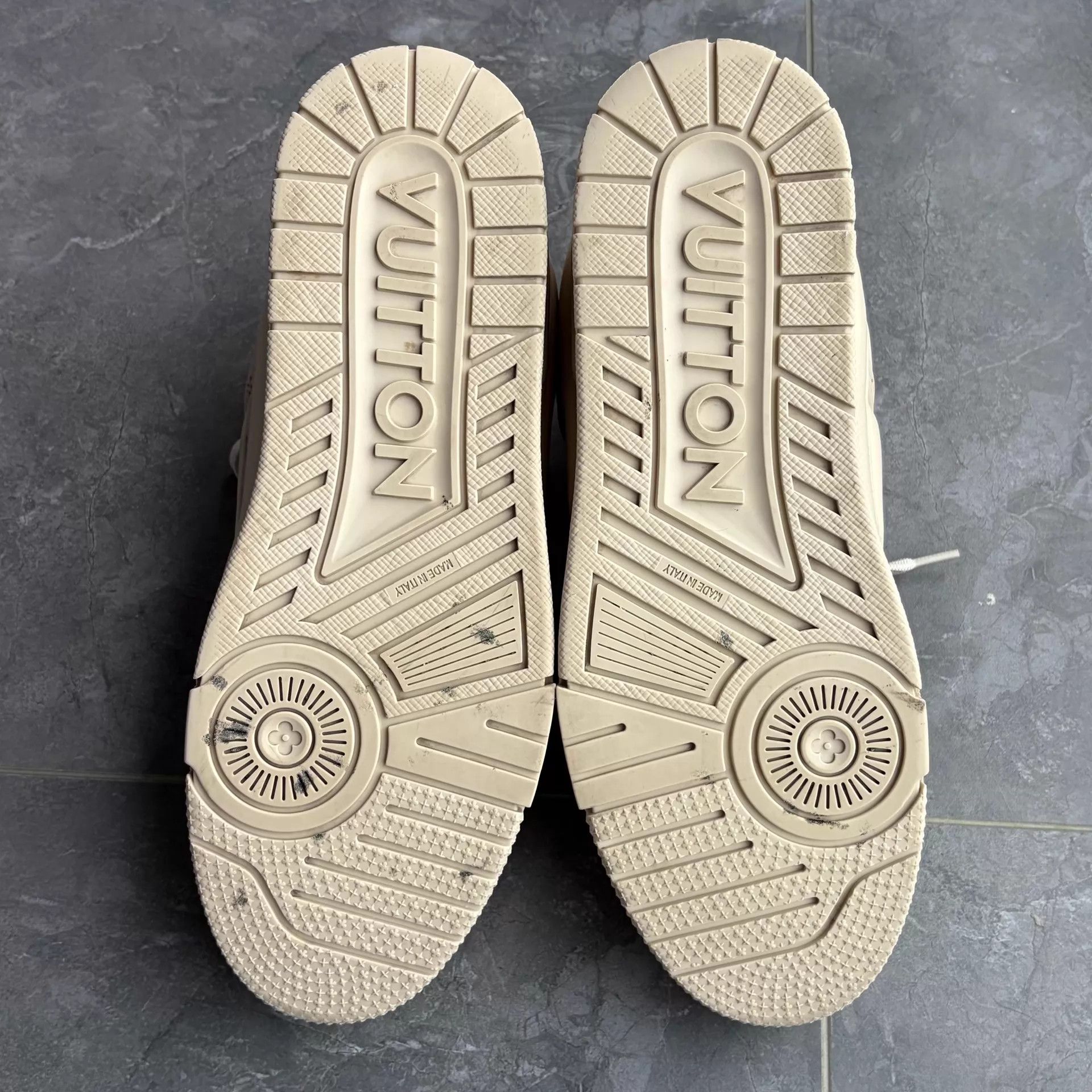 Louis Vuitton LV Trainer Off-White 41 Size US 8 / EU 41 - 6 Thumbnail