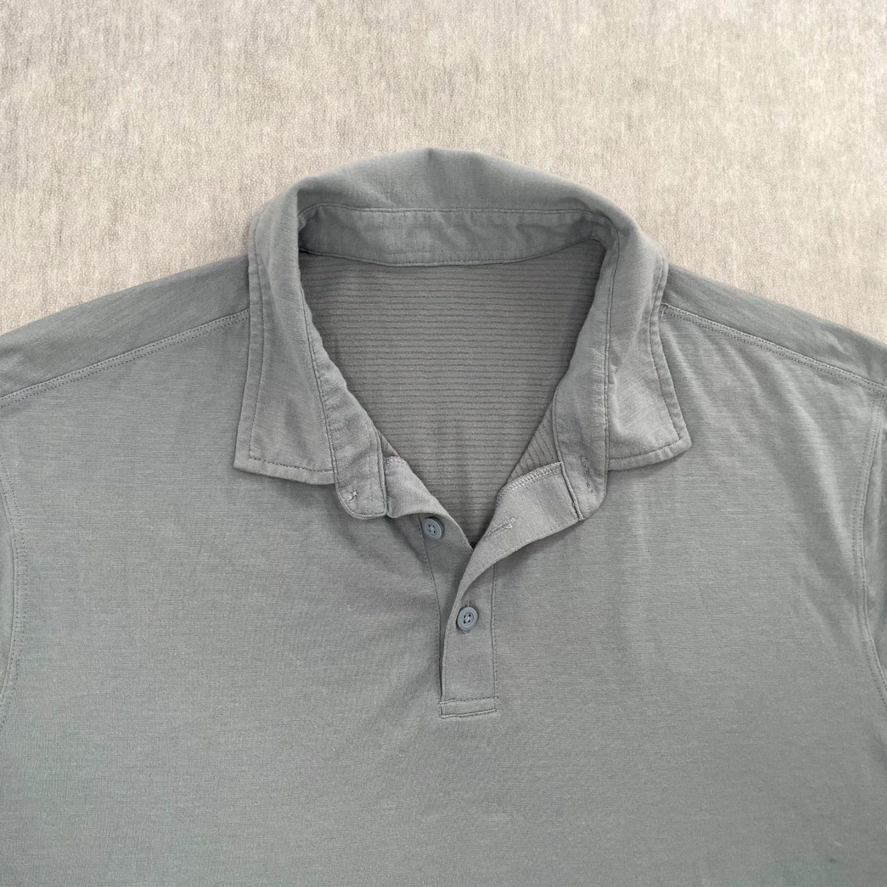 Lululemon Lululemon Tech Polo Shirt XL Men Blue Gray Short Sleeve Polo Shirt XL Blue Lululemon Mens Tech Polo Shirt XL Blue Gray Size US XL / EU 56 / 4 - 3 Thumbnail