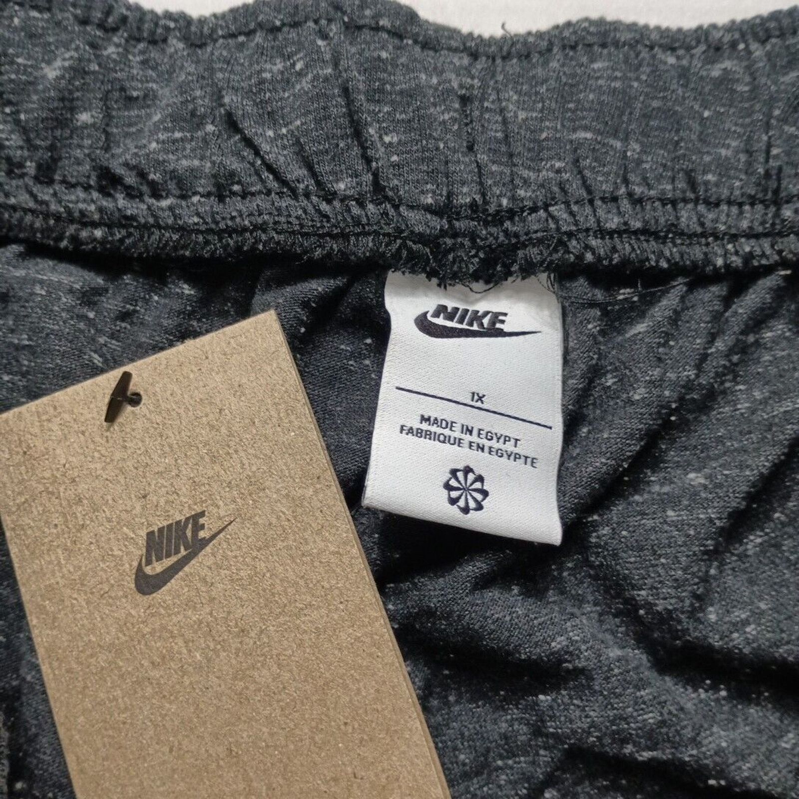 Nike Women's Nike Standard Fit Mid Rise Plus 1X Shorts Black Size 38" / US 16 / IT 52 - 4 Thumbnail
