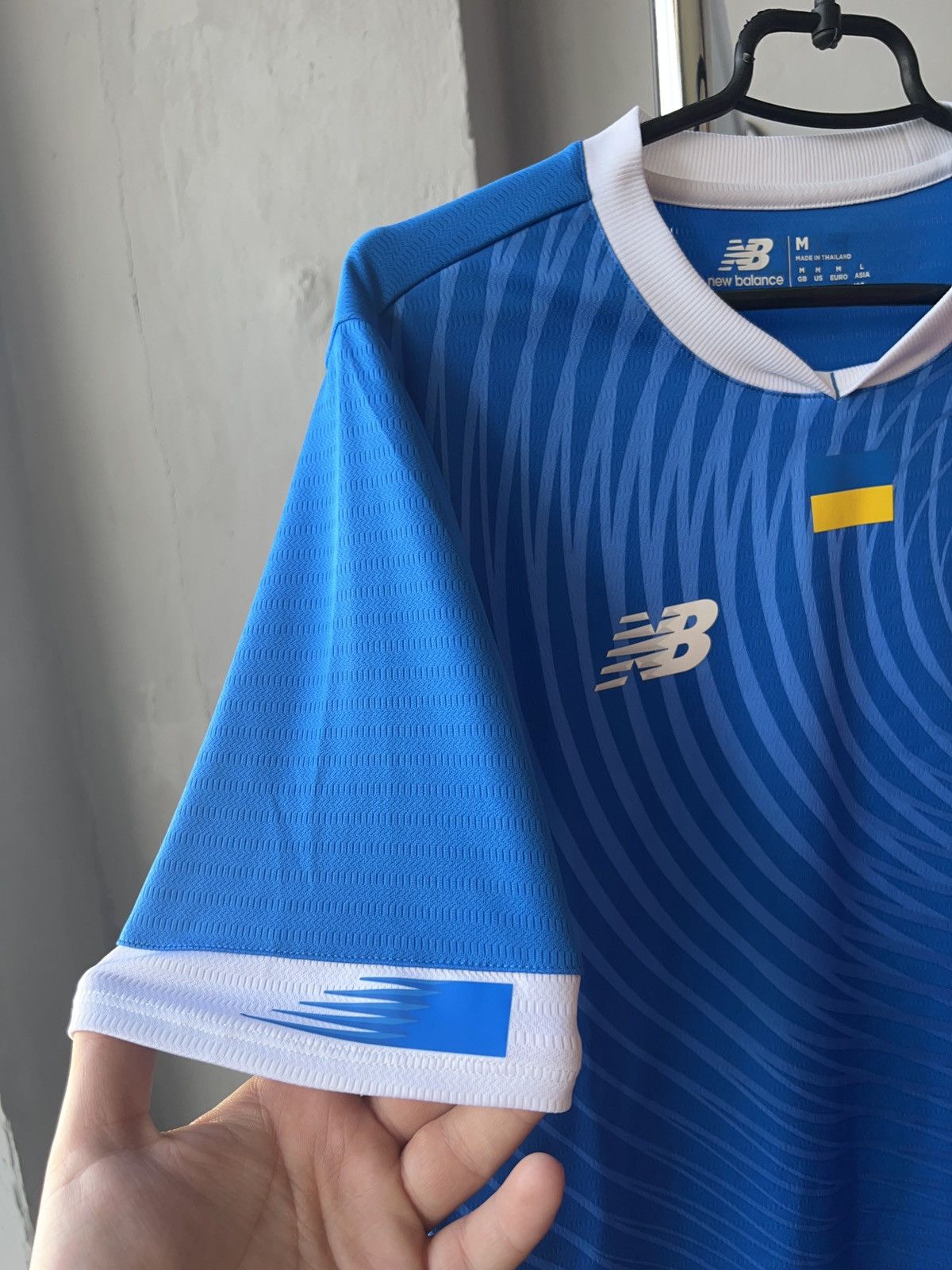 New Balance 2022/23 DYNAMO KYIV UKRAINE AWAY SOCCER JERSEY FOOTBALLSHIRT Size US M / EU 48-50 / 2 - 8 Thumbnail