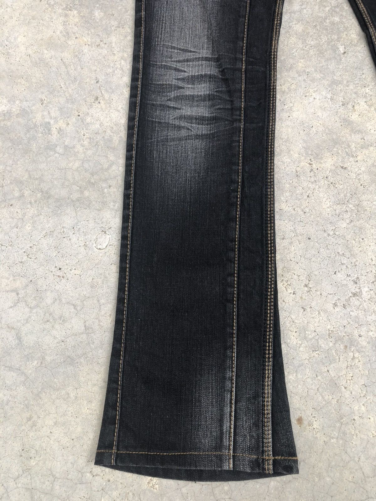 Who Decides War Nicole Club Flared Jeans Distressed Jeans Size US 31 - 6 Thumbnail