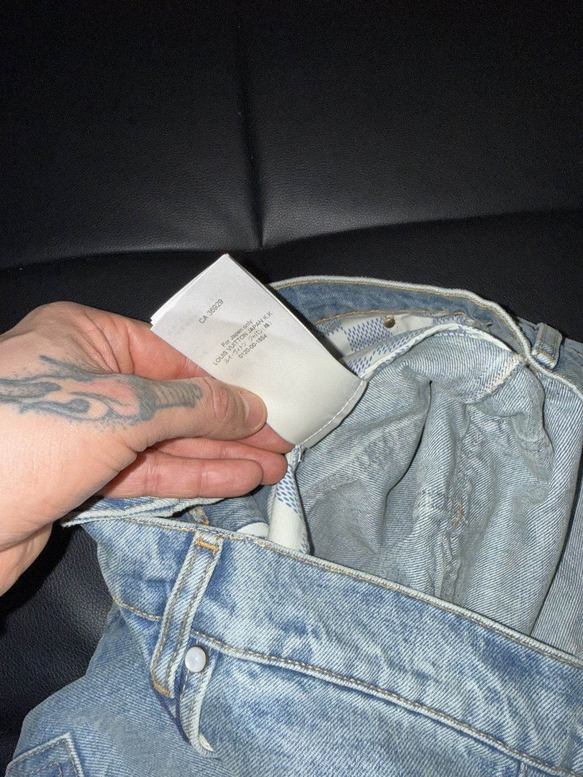 Louis Vuitton Carpenter pocket logo jeans Size US 33 - 17 Thumbnail