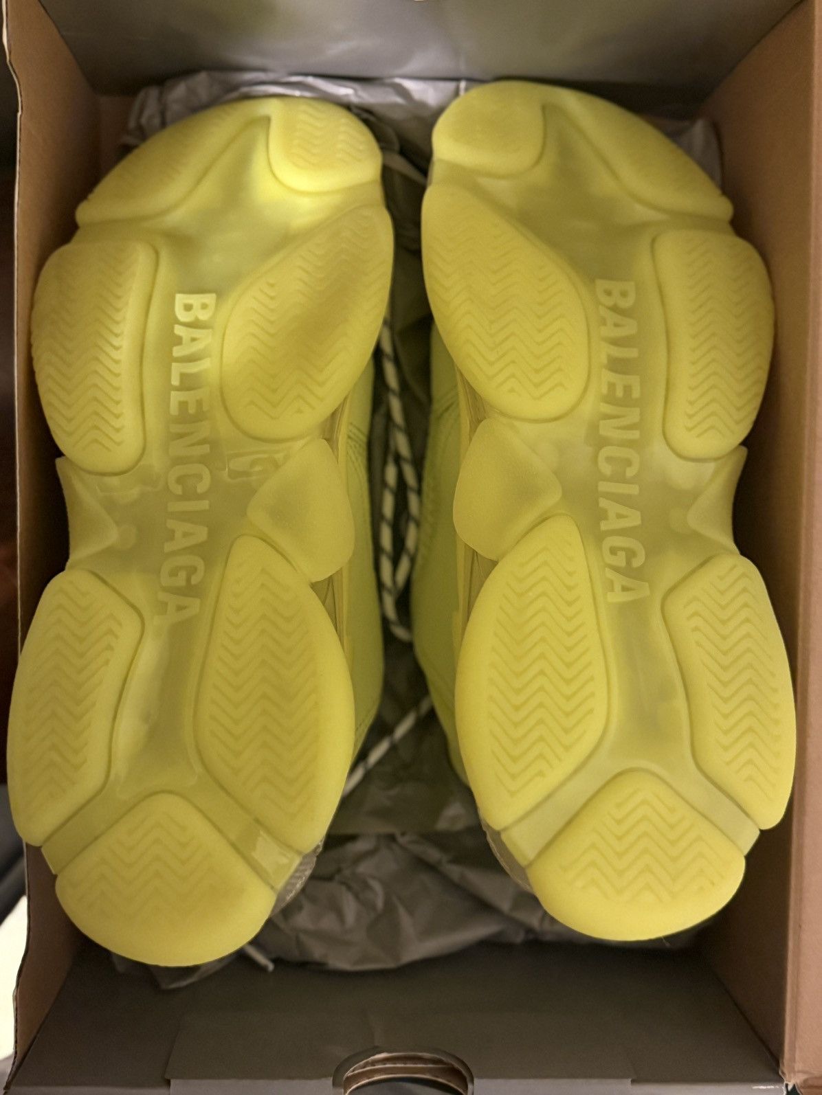 Balenciaga Balenciaga Triple S BRAND NEW Size US 11 / EU 44 - 2 Thumbnail
