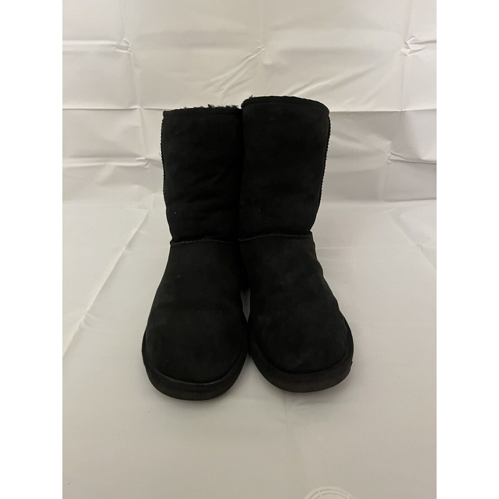 Ugg UGG Black Classic Short Boot Womens Size 9 Size US 9 / IT 39 - 2 Thumbnail