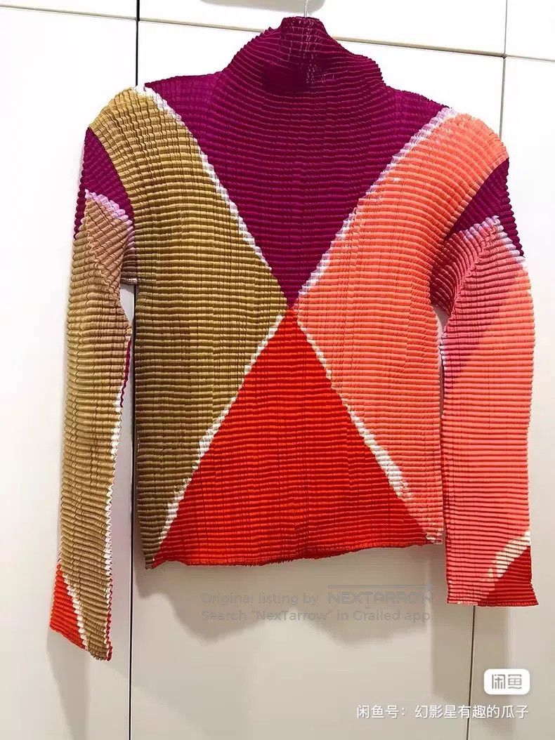Issey Miyake Issey Miyake Bubble High Neck Long Sleeve Top Size M / US 6-8 / IT 42-44 - 2 Thumbnail