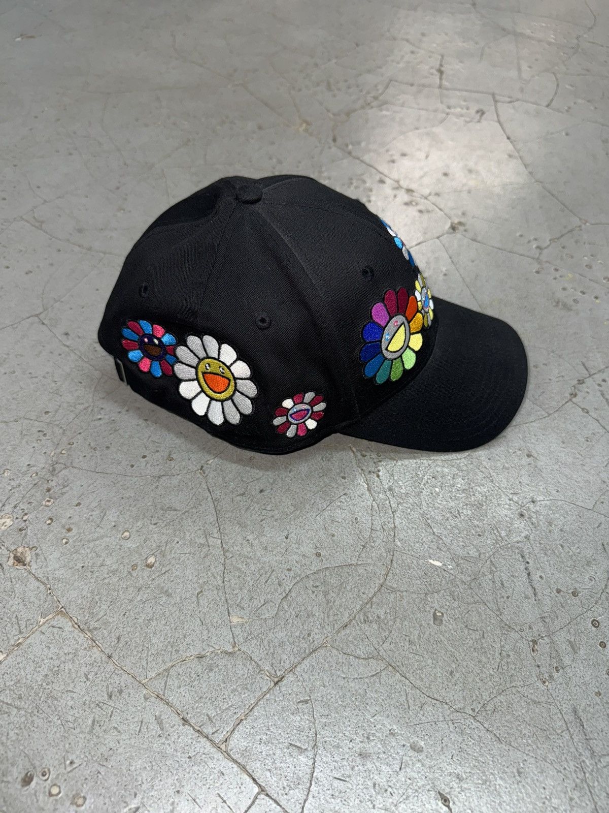 New Era × Takashi Murakami New Era x Takashi Murakami Flower Allover Cloth Strap Hat Size ONE SIZE - 3 Thumbnail