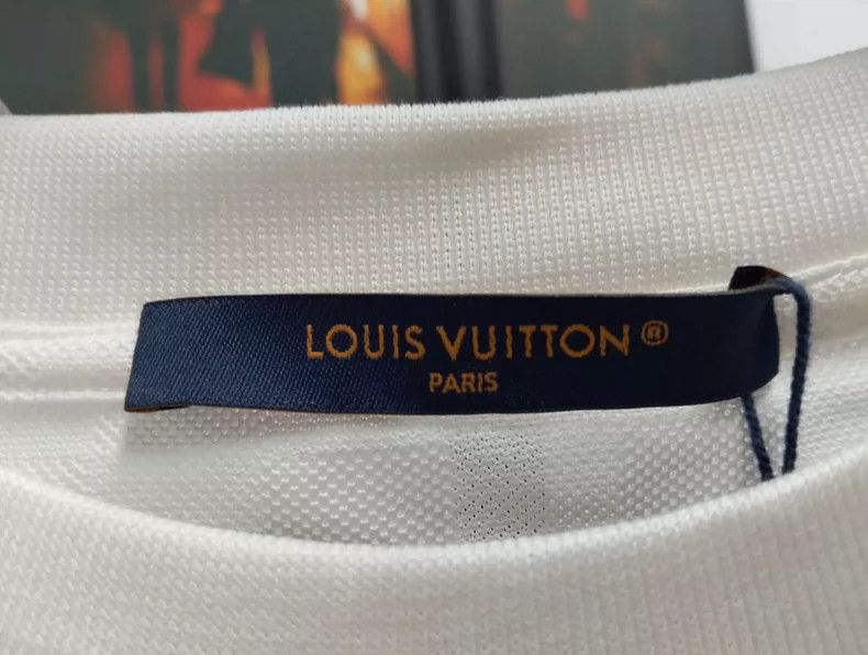 Louis Vuitton Louis Vuitton short sleeves Nextarrow-2505 Size US L / EU 52-54 / 3 - 3 Thumbnail