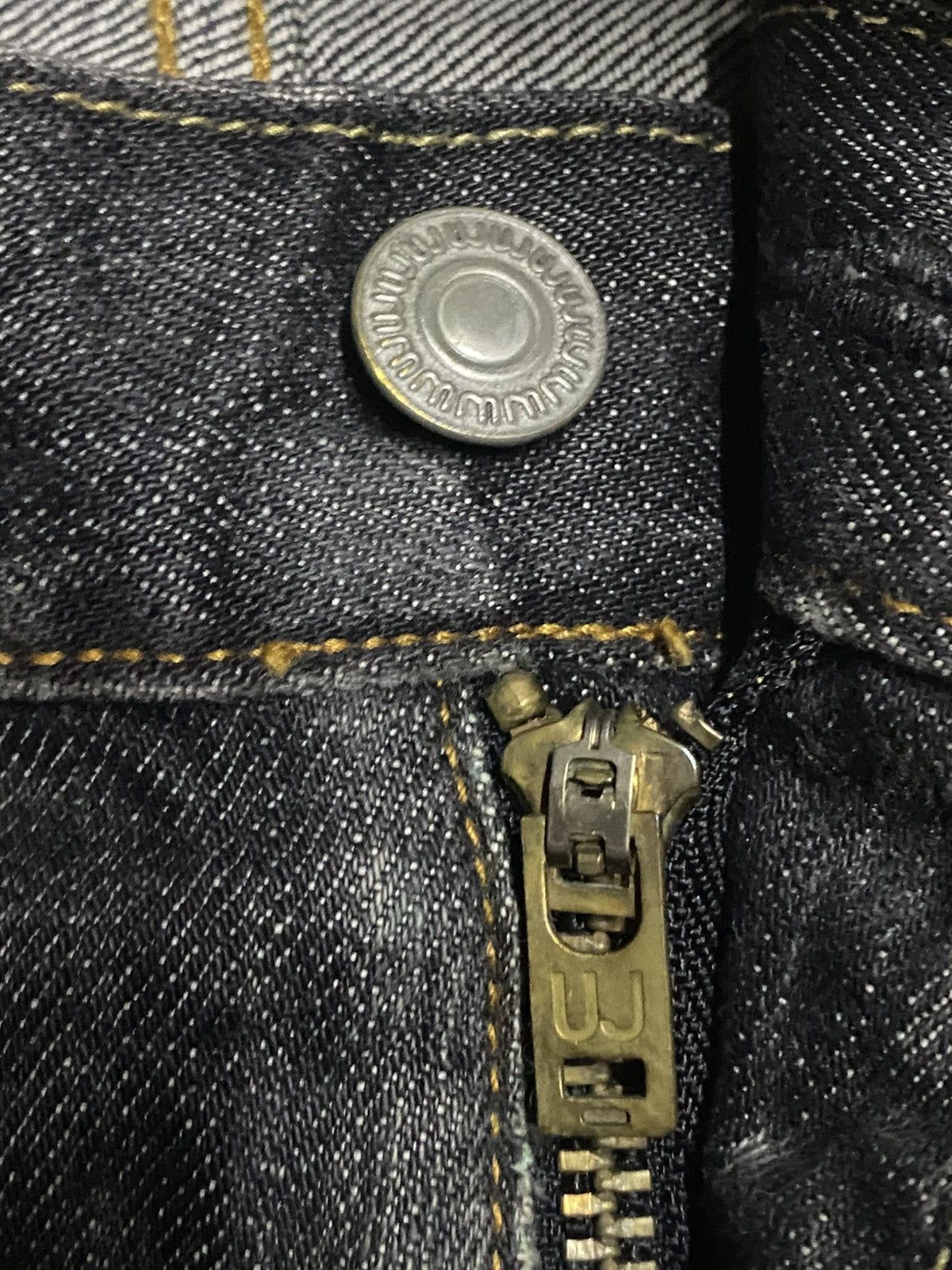 Jun Takahashi Japanese Brand Uniqlo Black Denim Distressed Loose Jeans Size US 33 - 11 Thumbnail
