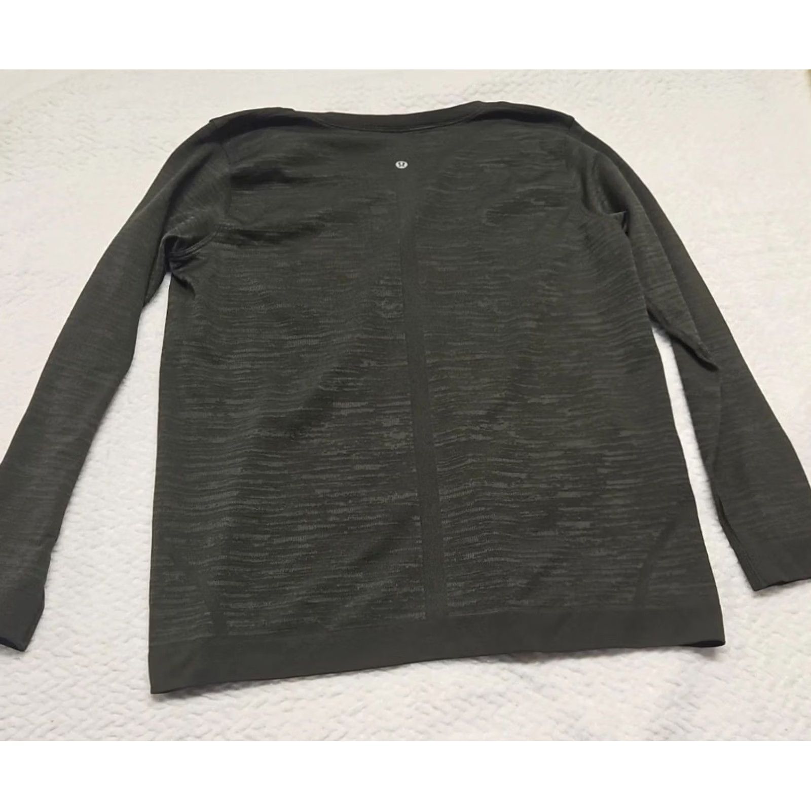 Lululemon Lululemon Swiftly Tech Womens 8 Green Crew Neck Long Sleeve Pullover T-Shirt Lightweight Moisture Wicking Slim Fit Knit Activewear Non-Named N/A Size M / US 6-8 / IT 42-44 - 2 Thumbnail