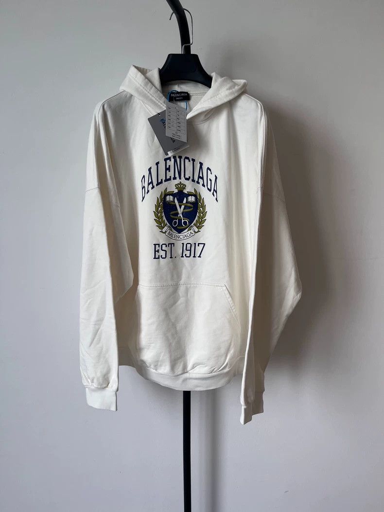Balenciaga Balenciaga size 2 Letter Logo printed hooded long sleeve sw Size US S / EU 44-46 / 1 - 1 Thumbnail