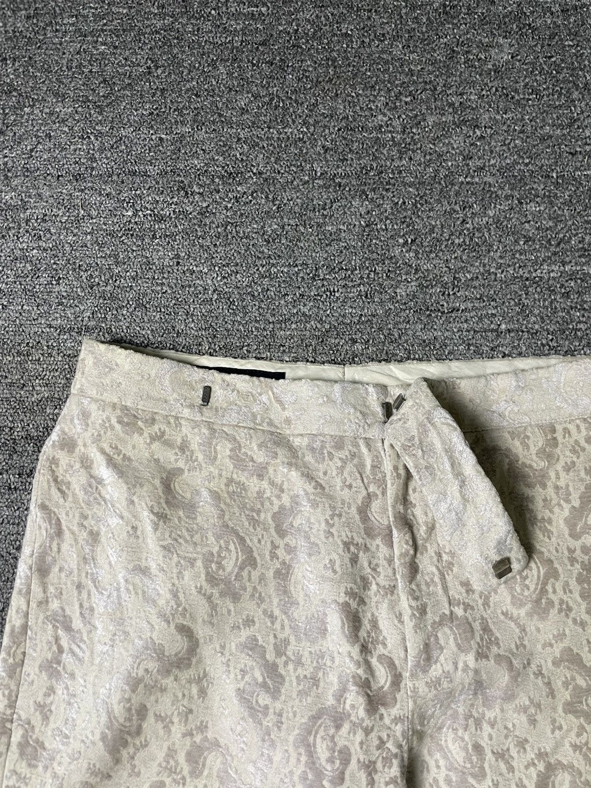 Designer × Gucci Vintage GUCCI Embossed Wide Leg Pants (61) Size 27" / US 4 / IT 40 - 11 Thumbnail