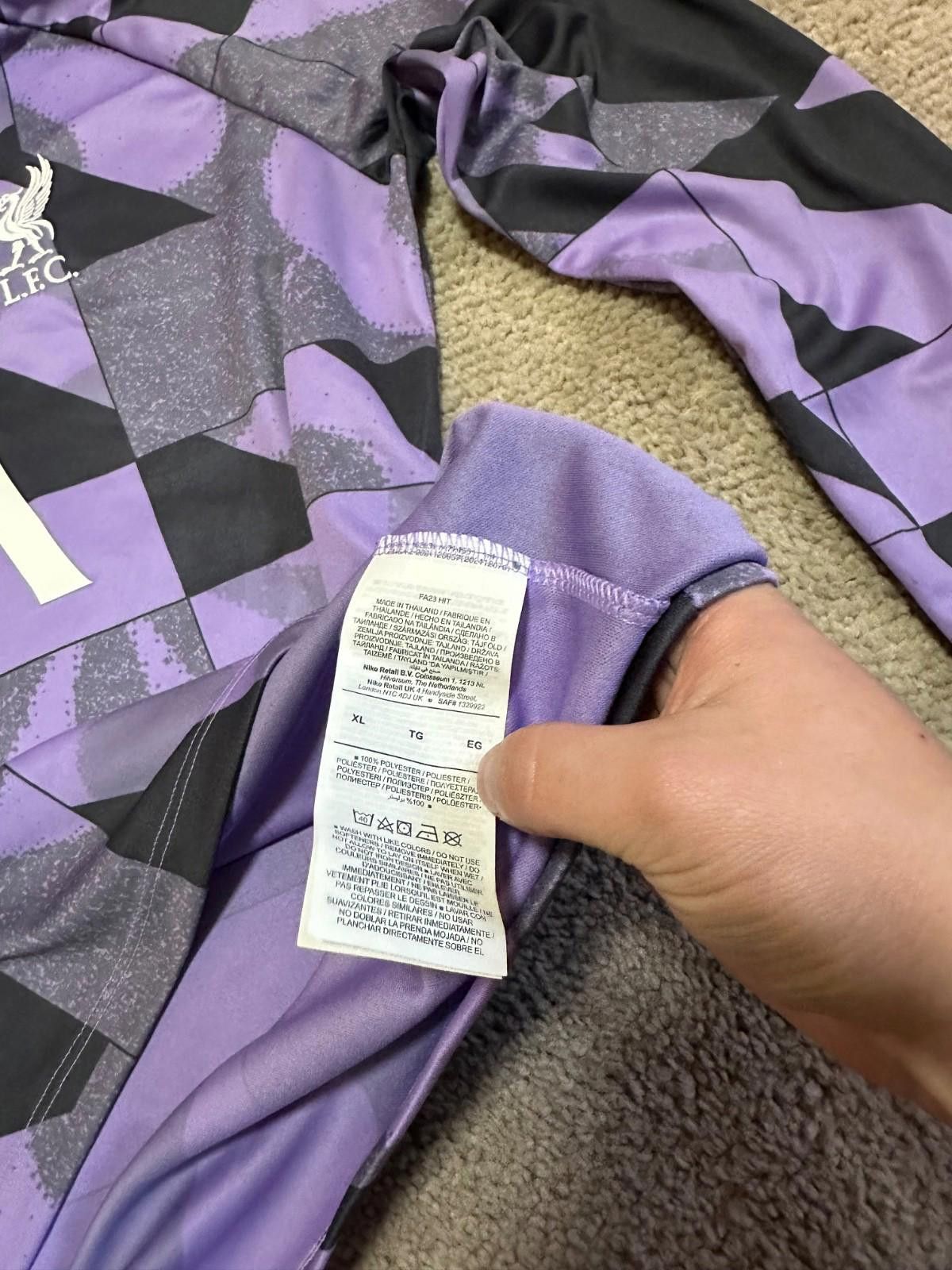 Nike LIVERPOOL 2023-24 PLAYER ISSUE PRE-MATCH TOP SHIRT JERSEY XL Size US XL / EU 56 / 4 - 6 Thumbnail