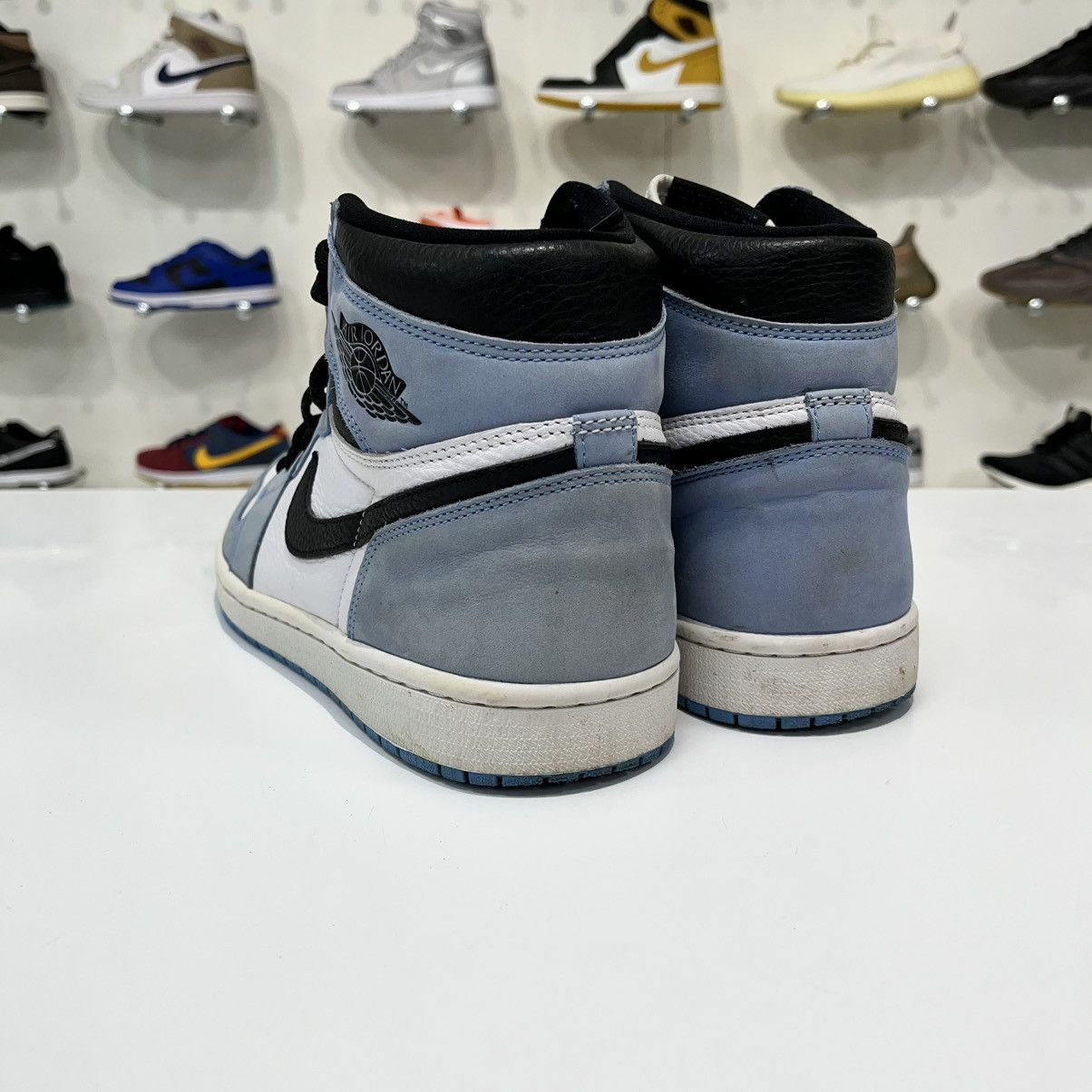 Nike Air Jordan 1 Retro High OG University Blue Size US 11 / EU 44 - 4 Thumbnail