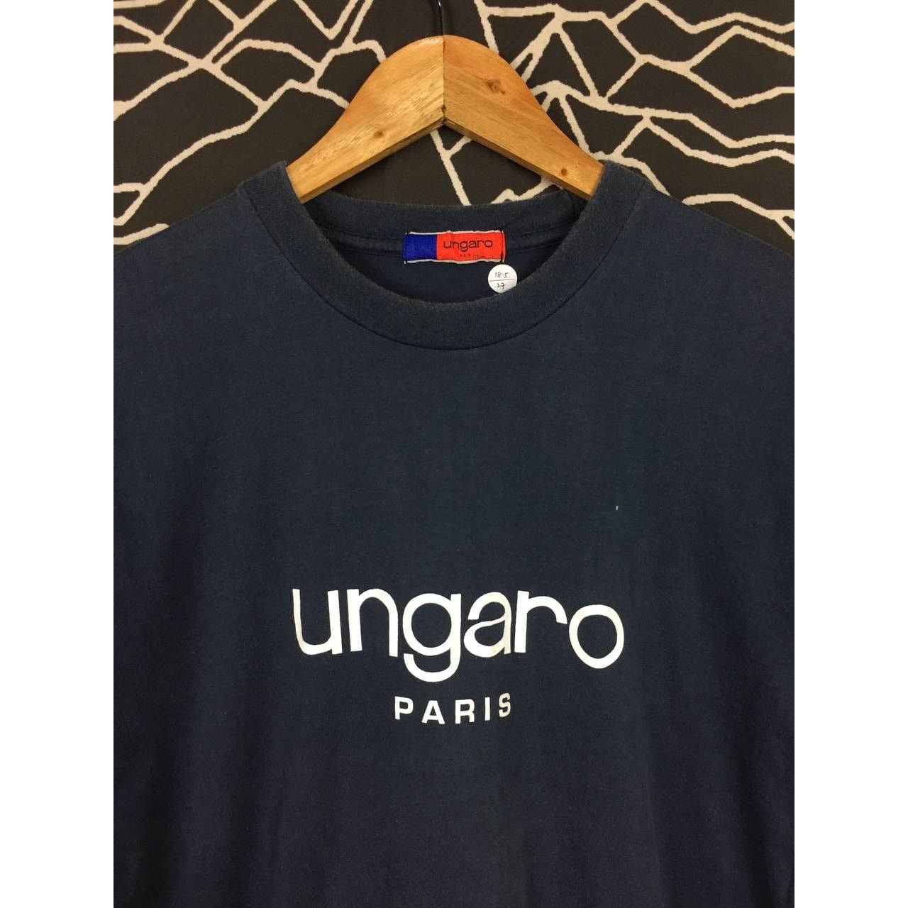 Emanuel Ungaro × Ungaro Paris × Vintage Vtg Ungaro Paris Luxury French Brand Casual Wear Tee Size US S / EU 44-46 / 1 - 3 Thumbnail