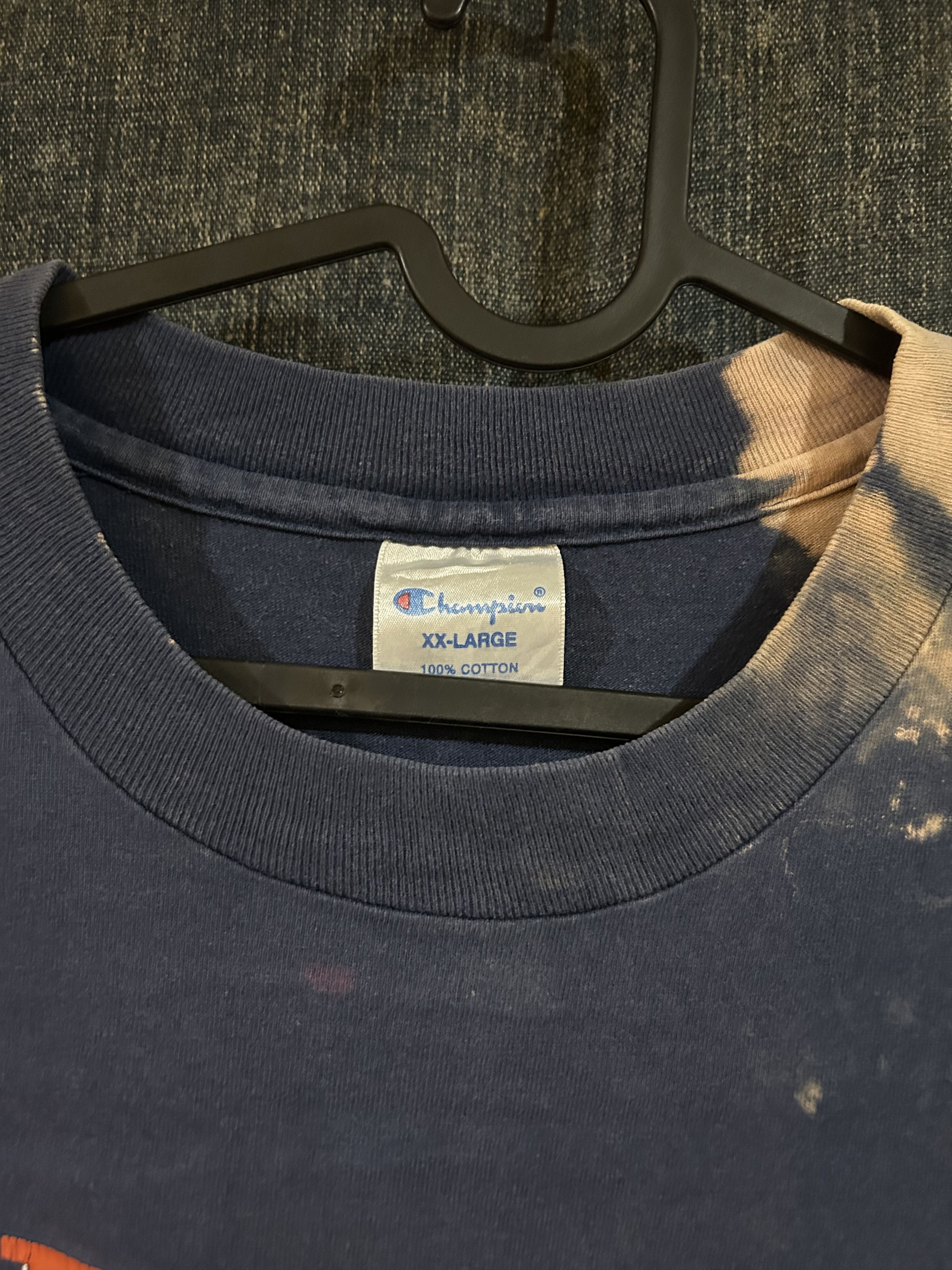 Vintage Champion Illinois Thrashed Bleached Vintage T Shirt 90s Size US XL / EU 56 / 4 - 4 Thumbnail