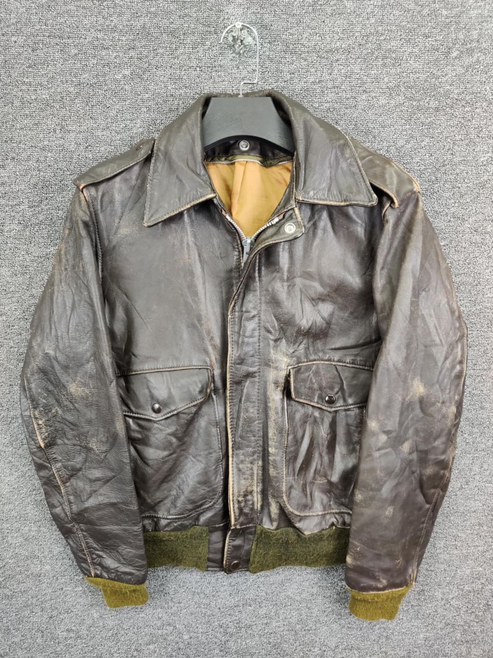 Schott Vintage 80s Schott US Army A-2 Leather Flight Jacket Size US M / EU 48-50 / 2 - 1 Thumbnail
