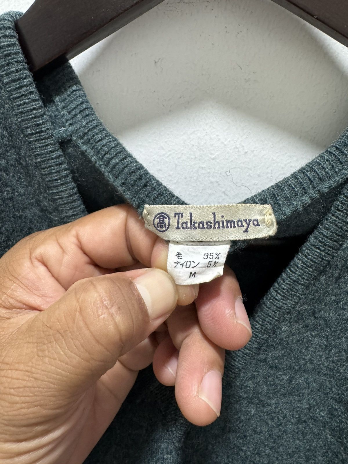 Japanese Brand TAKASHIMAYA VNECK FLEECE SWEATSHIRT Size M / US 6-8 / IT 42-44 - 10 Thumbnail