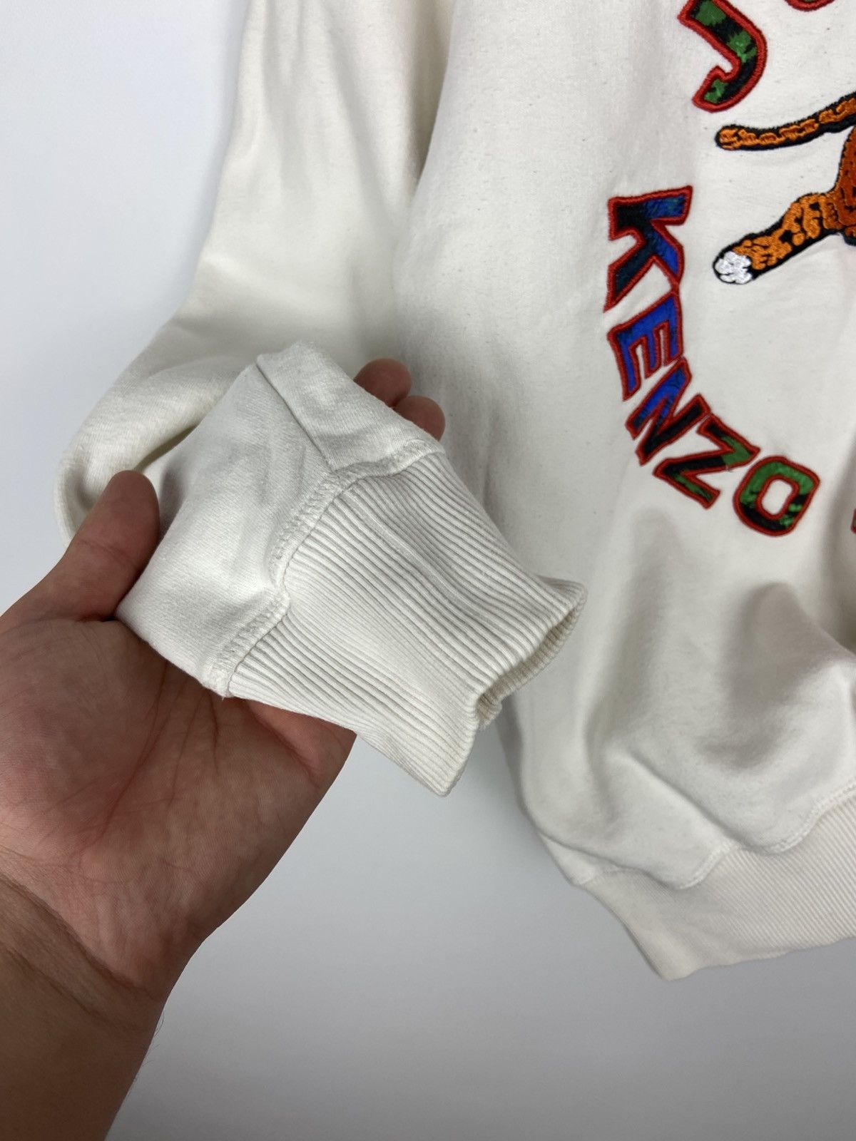 Designer × Kenzo Kenzo x H&M Sweatshirt White Embroidered Cotton Womens Sz XS Size XS / US 0-2 / IT 36-38 - 12 Thumbnail