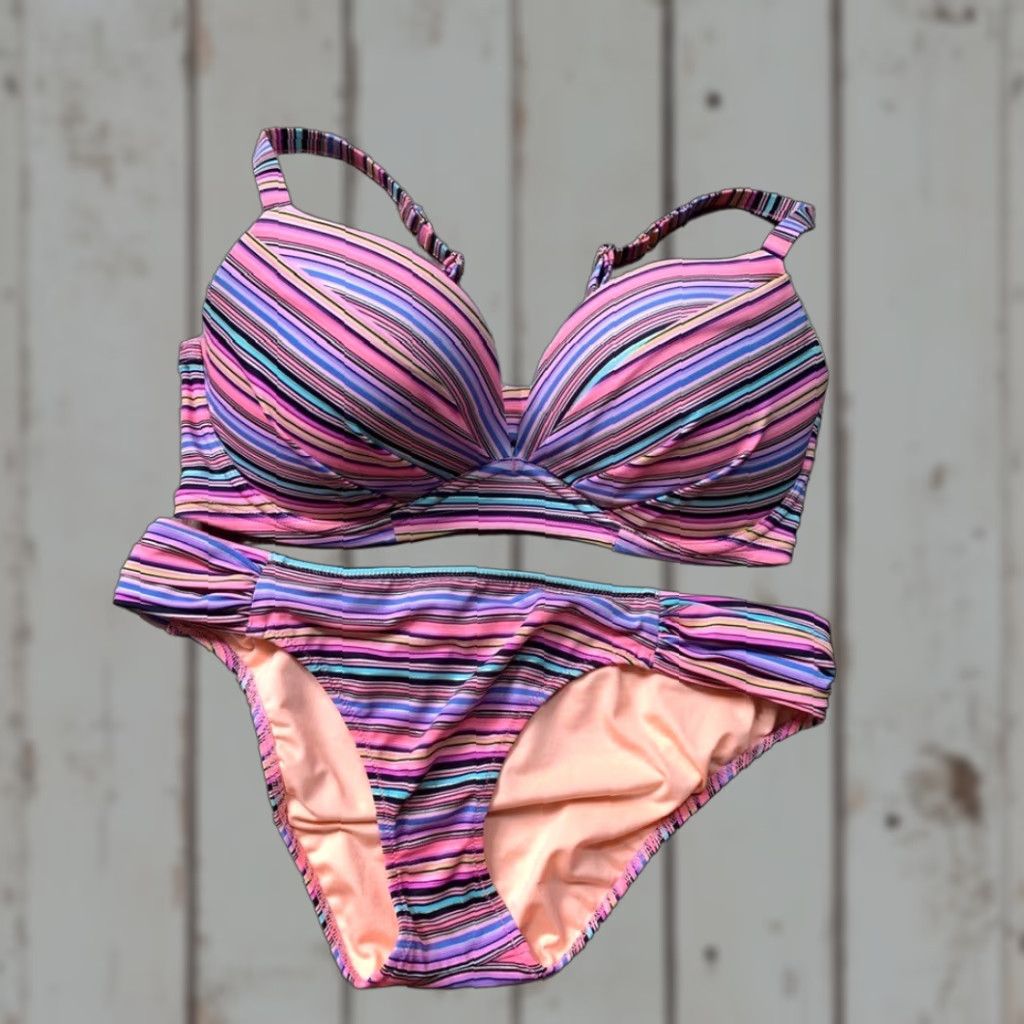 Victoria's Secret Victoria's Secret Bikini Swimsuit Set Convertible Top 36D Medium Bottoms Multicolor Women M Size M / US 6-8 / IT 42-44 - 1 Thumbnail