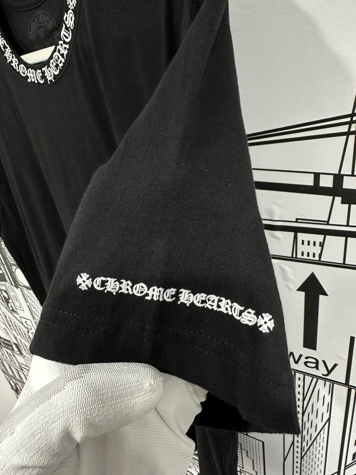 Chrome Hearts Chrome Hearts Neck Logo Tee Large Black Size US L / EU 52-54 / 3 - 3 Thumbnail