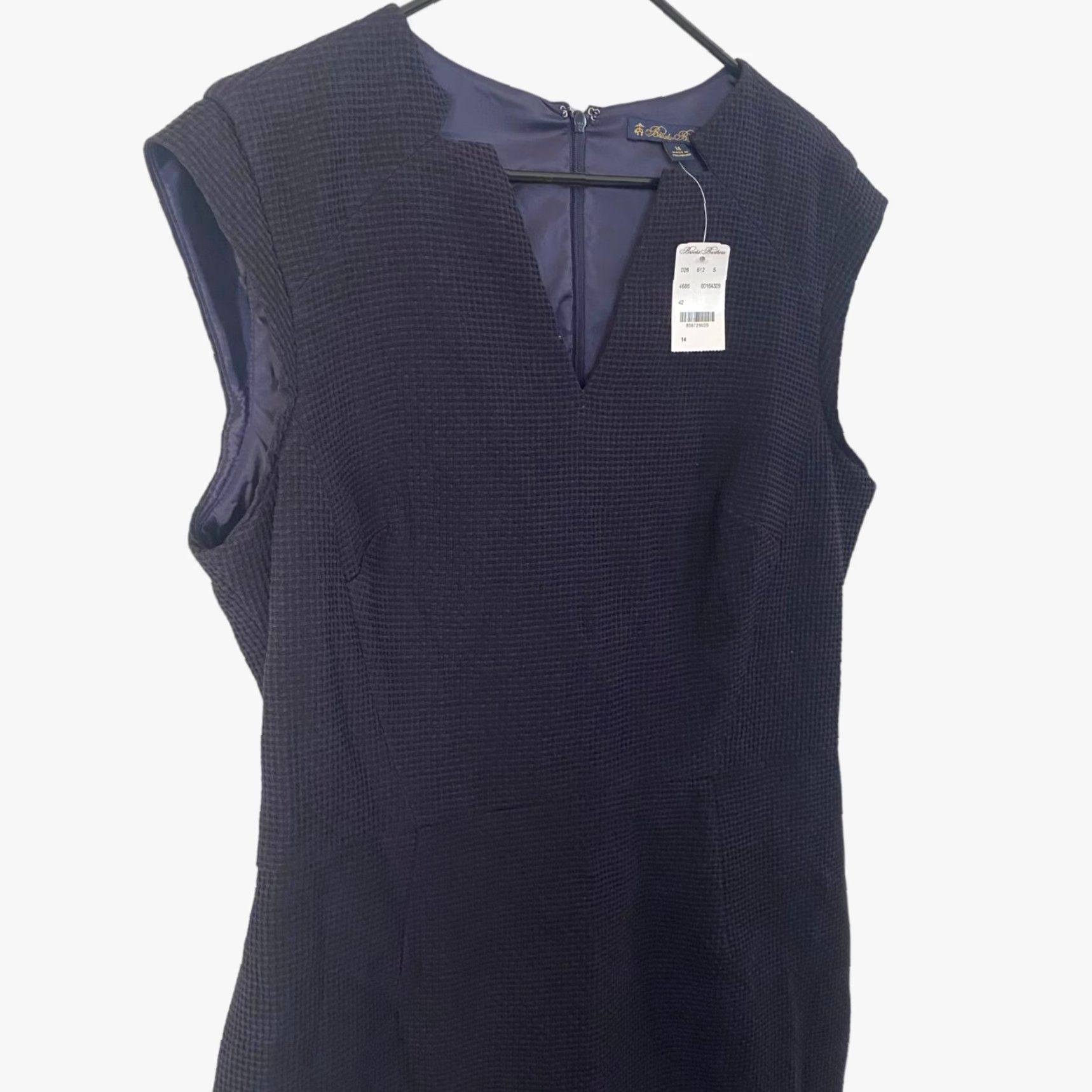 Brooks Brothers Brooks Brothers Textured V-Neck Midi Sheath Dress Navy Blue Women's Size 14 Size XL / US 12-14 / IT 48-50 - 4 Thumbnail