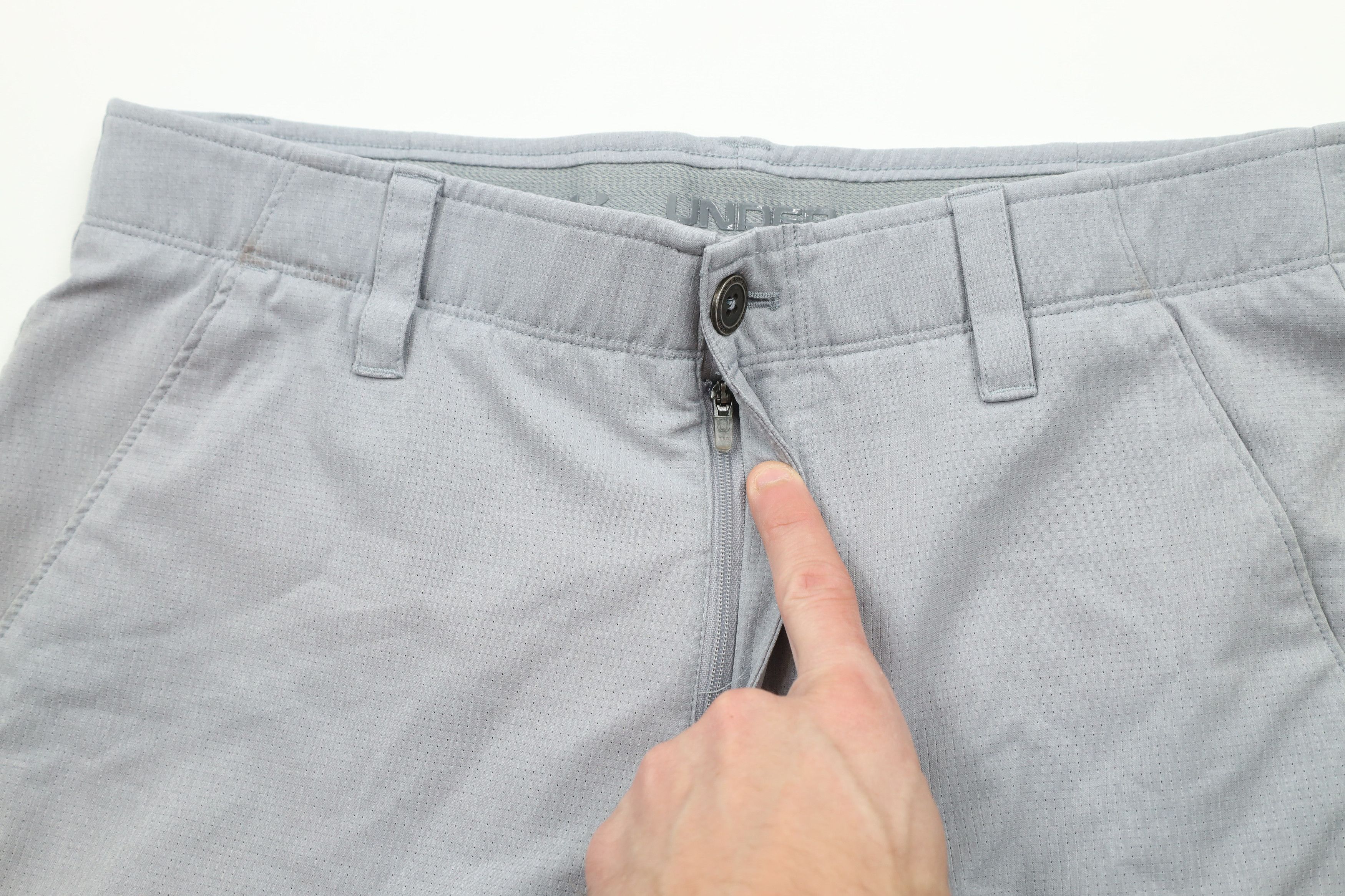 Under Armour × Vintage Under Armour Flat Front Golfing Golf Chino Shorts Gray Size US 30 / EU 46 - 8 Thumbnail