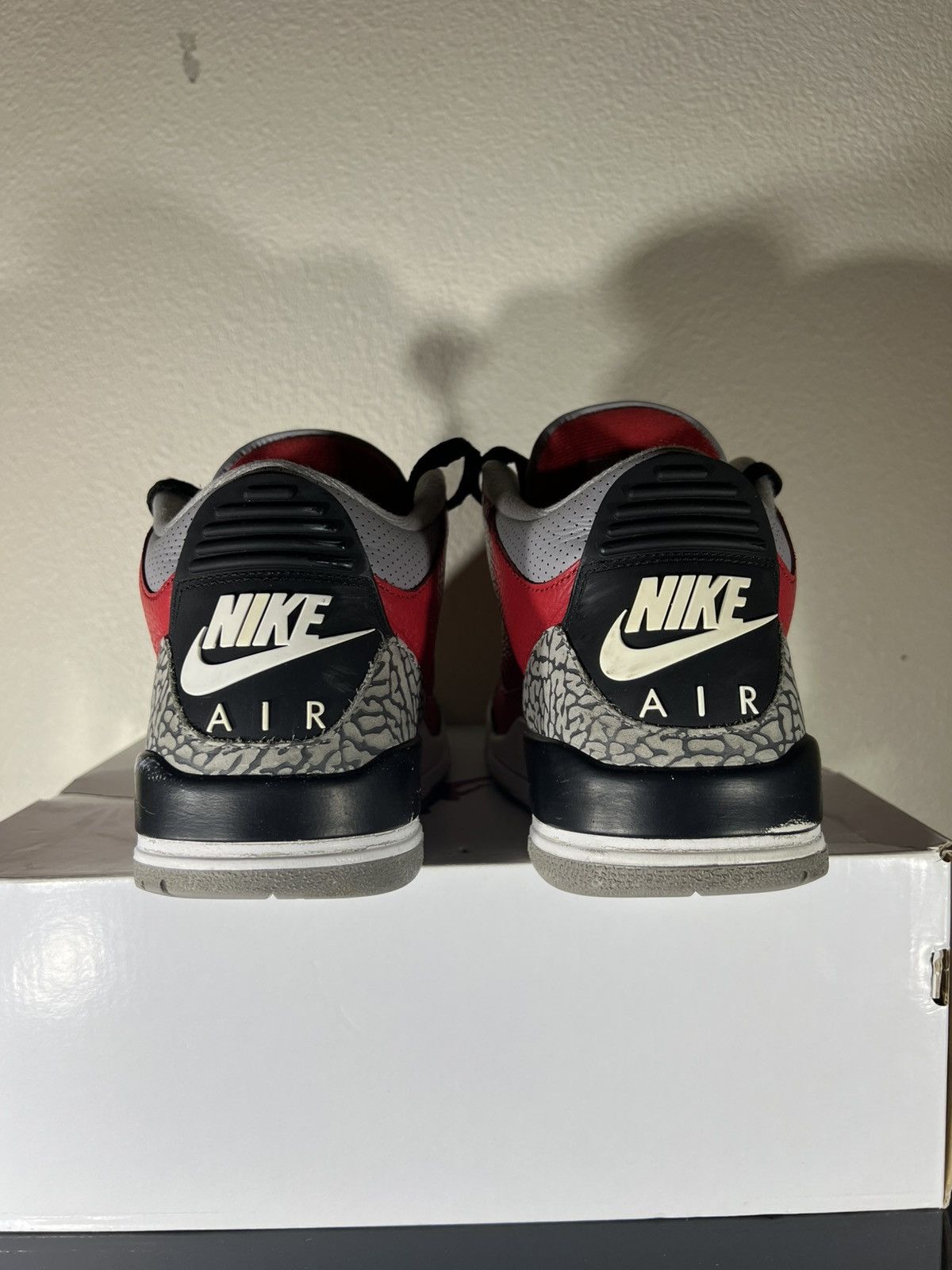 Jordan Brand Jordan 3 ‘Unite’ Size US 10.5 / EU 43-44 - 3 Thumbnail