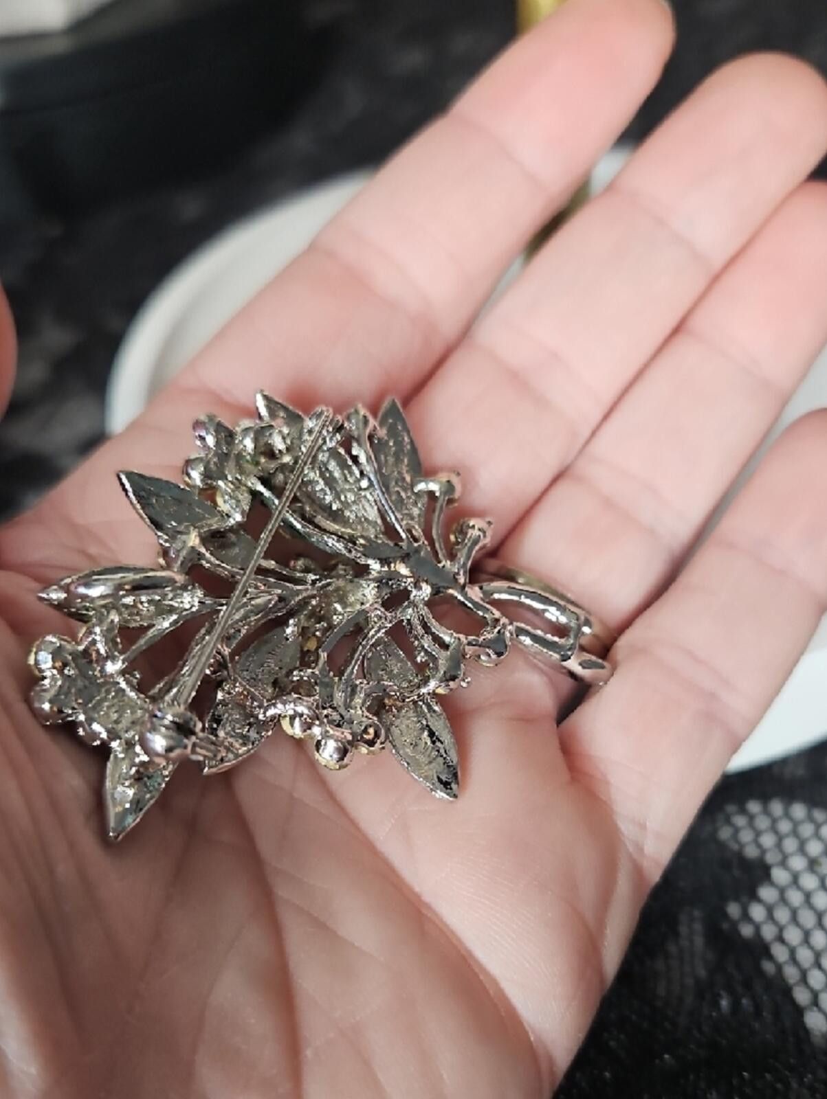Other Silver Leaf Brooch with Black Crystal Accents Size ONE SIZE - 4 Thumbnail
