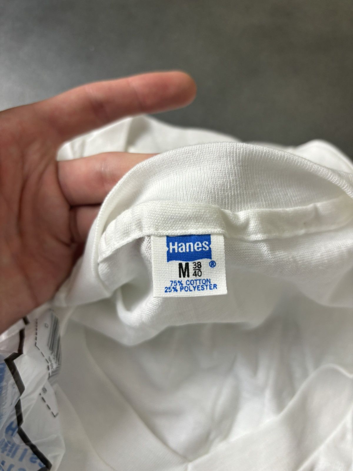 Hanes 1986 Deadstock Vintage Hanes V-Neck Tees Made in USA 3 Pack Size US M / EU 48-50 / 2 - 4 Thumbnail