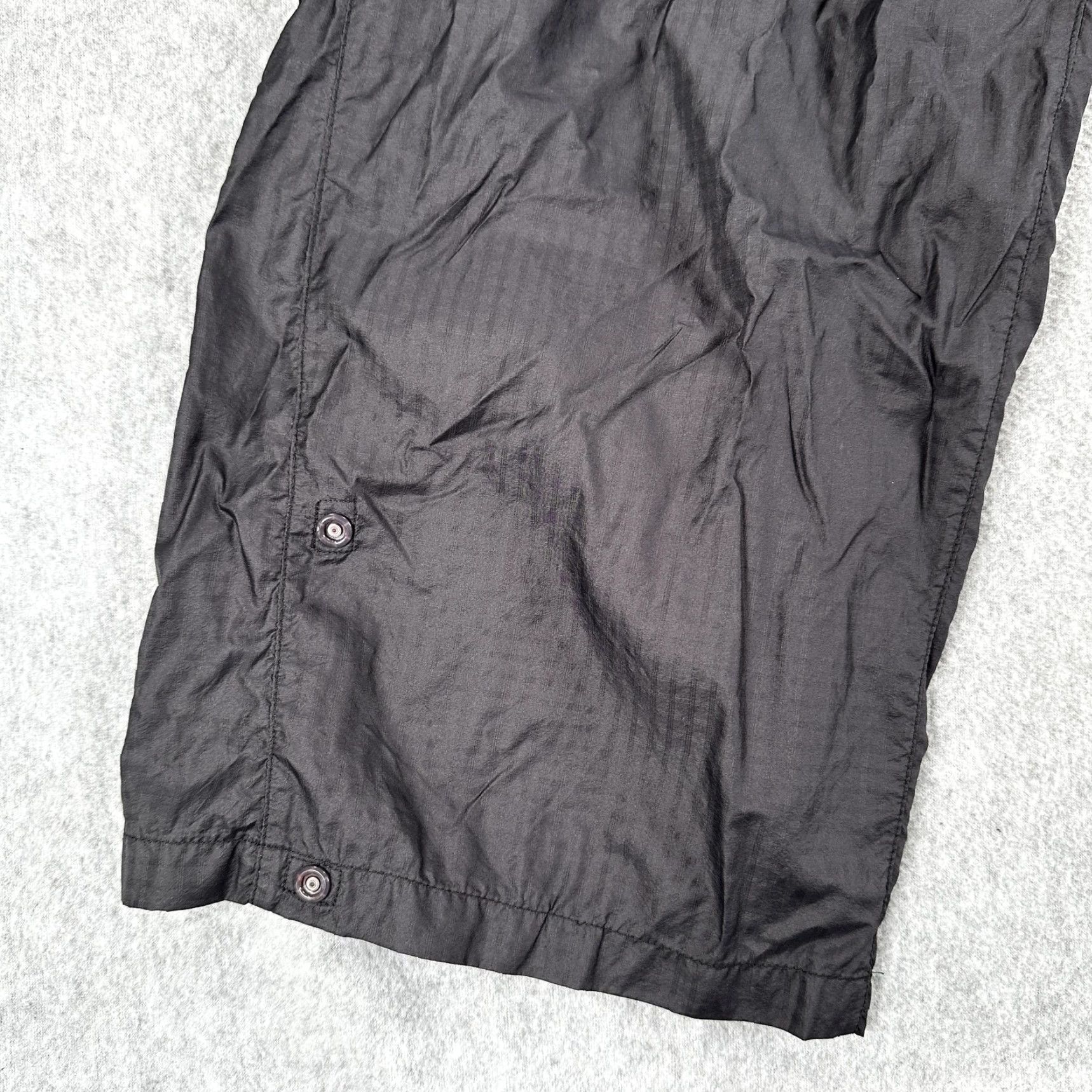 Patagonia Patagonia Nylon Windbreaker Pants Snap Ankle Lightweight Black Mens Large Y2K Size US 33 - 3 Thumbnail