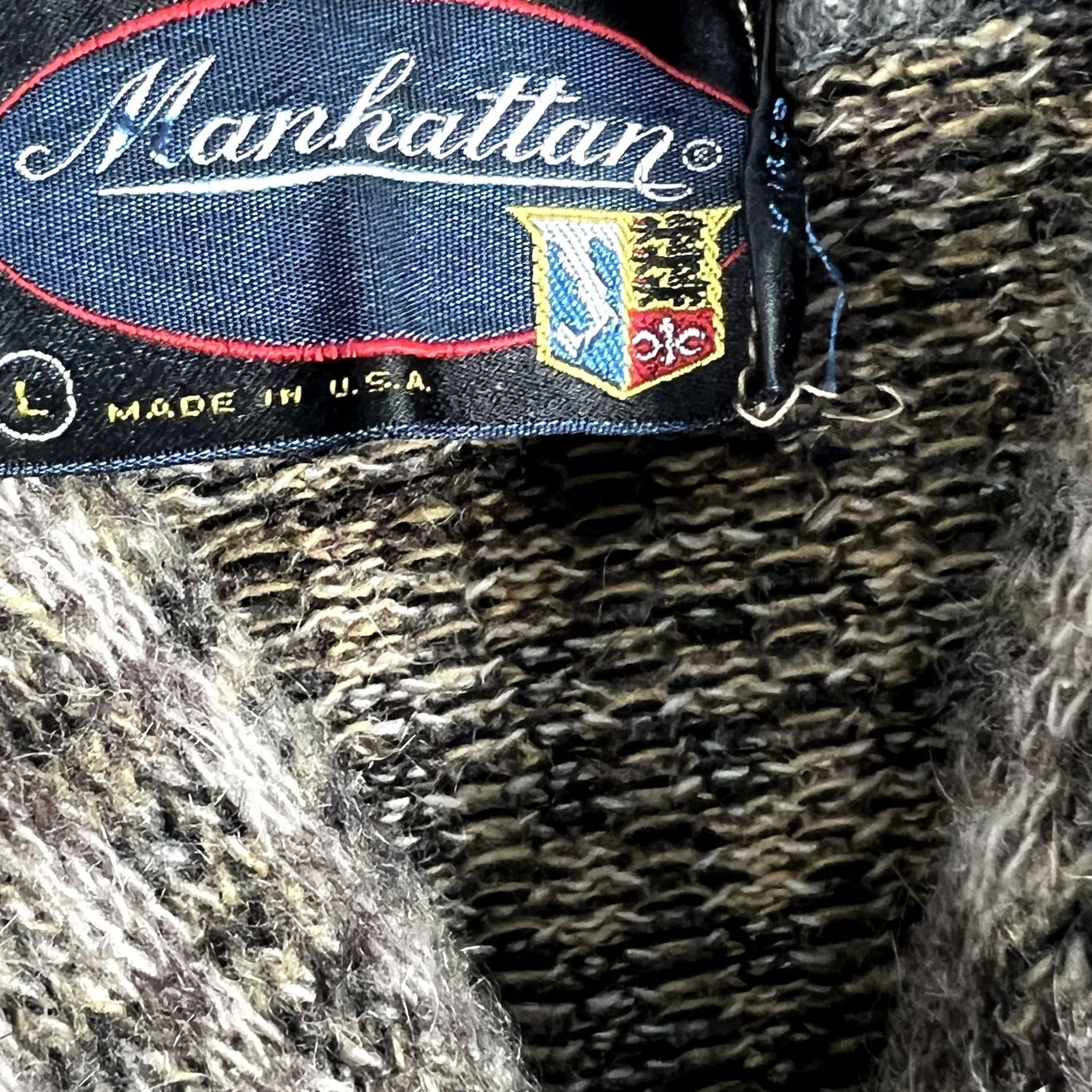 Vintage VINTAGE Manhattan Mohair Sweater Mens Large Pullover Brown USA Small Hole Button Missing Size US L / EU 52-54 / 3 - 3 Thumbnail