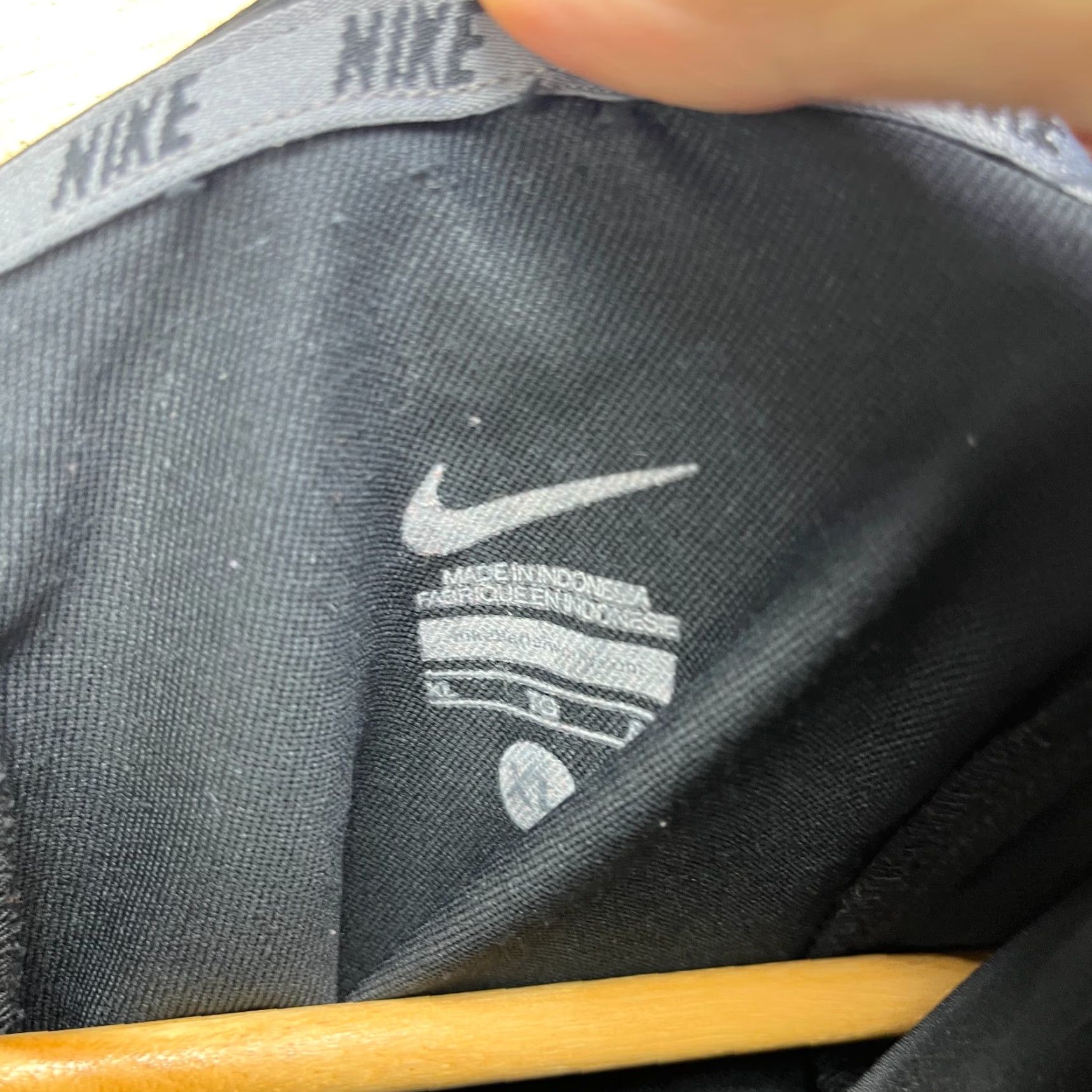Nike VINTAGE Nike Windbreaker Jacket XL Men Black 90s Pullover Iowa - XL Nike Windbreaker Mens 90s Iowa Size US XL / EU 56 / 4 - 4 Thumbnail