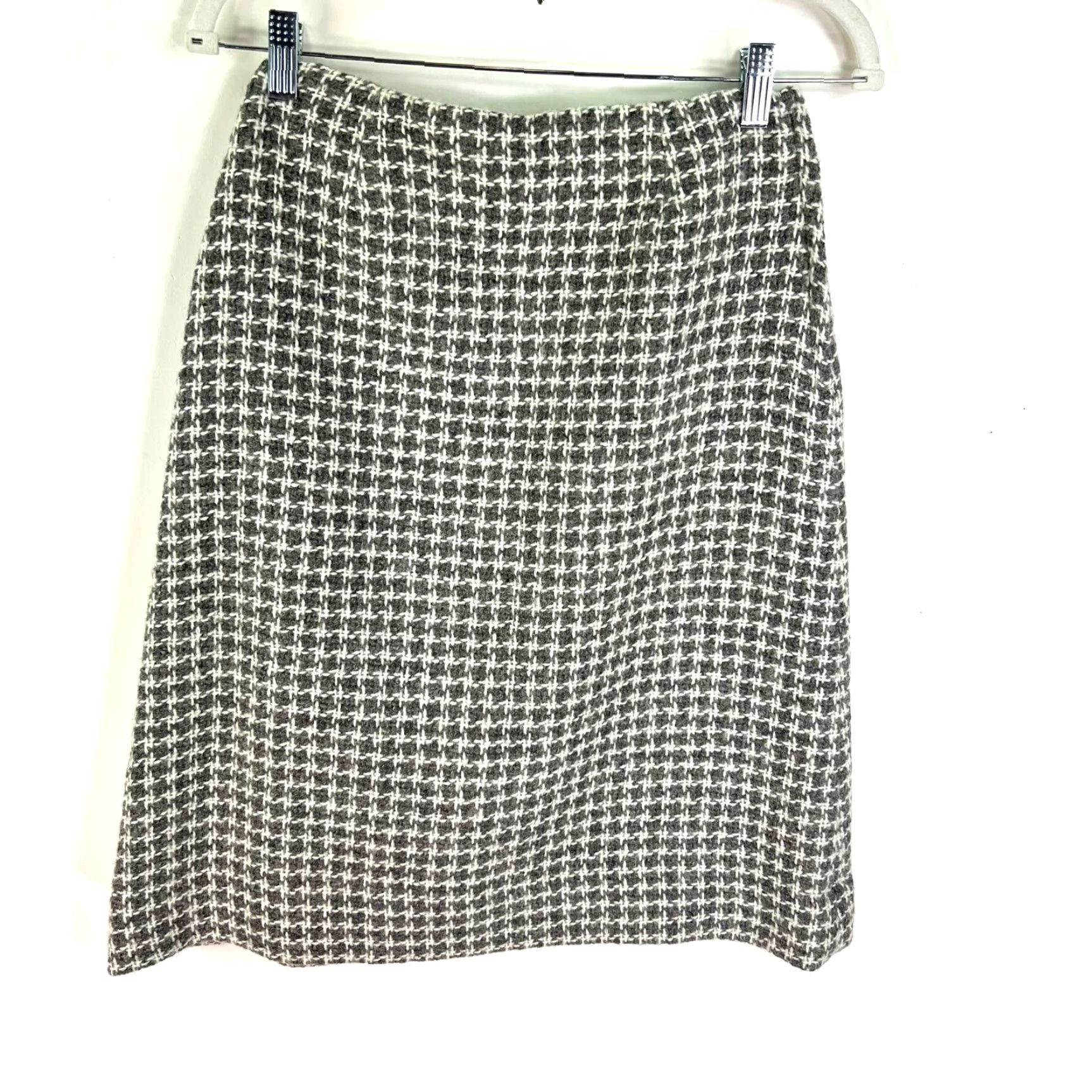 Vintage VINTAGE Dalton Houndstooth Wool Skirt Women's Midi Skirt M Black White Fully Lined Side Zip Velcro? Wait no. Must only use original words.""" Size 32" / US 10 / IT 46 - 4 Thumbnail