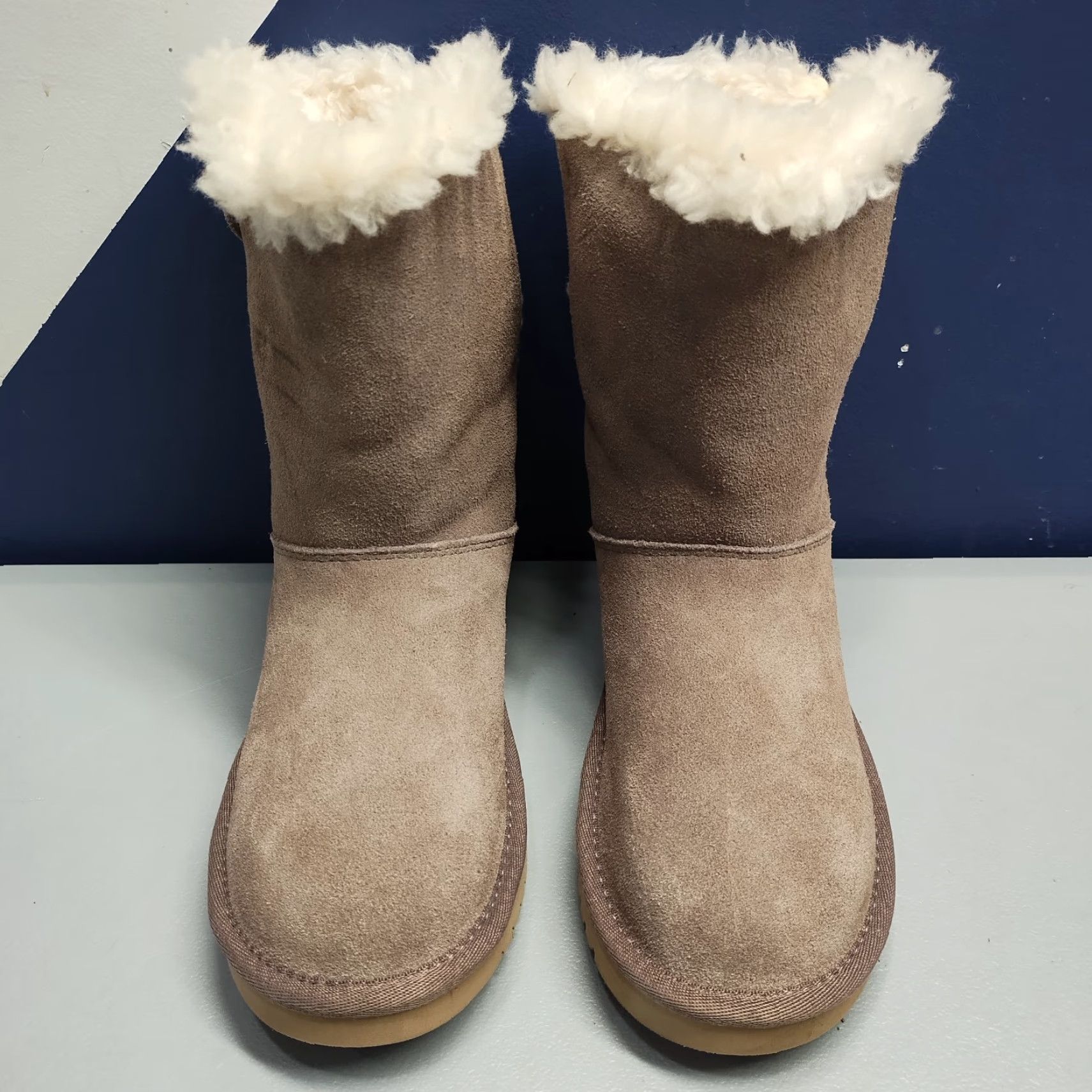 Vintage Koolaburra By Ugg Snow Boots Womens US 5 Gray White Sheepskin Mid-Calf 1020158 NWOB Size 5 Womens Snow Boot Size US 5 / IT 35 - 2 Thumbnail