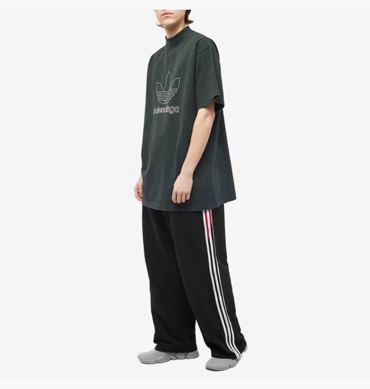 Adidas × Balenciaga o1la1rc1a0924 T- Shirt Oversized in Green Size US M / EU 48-50 / 2 - 4 Thumbnail