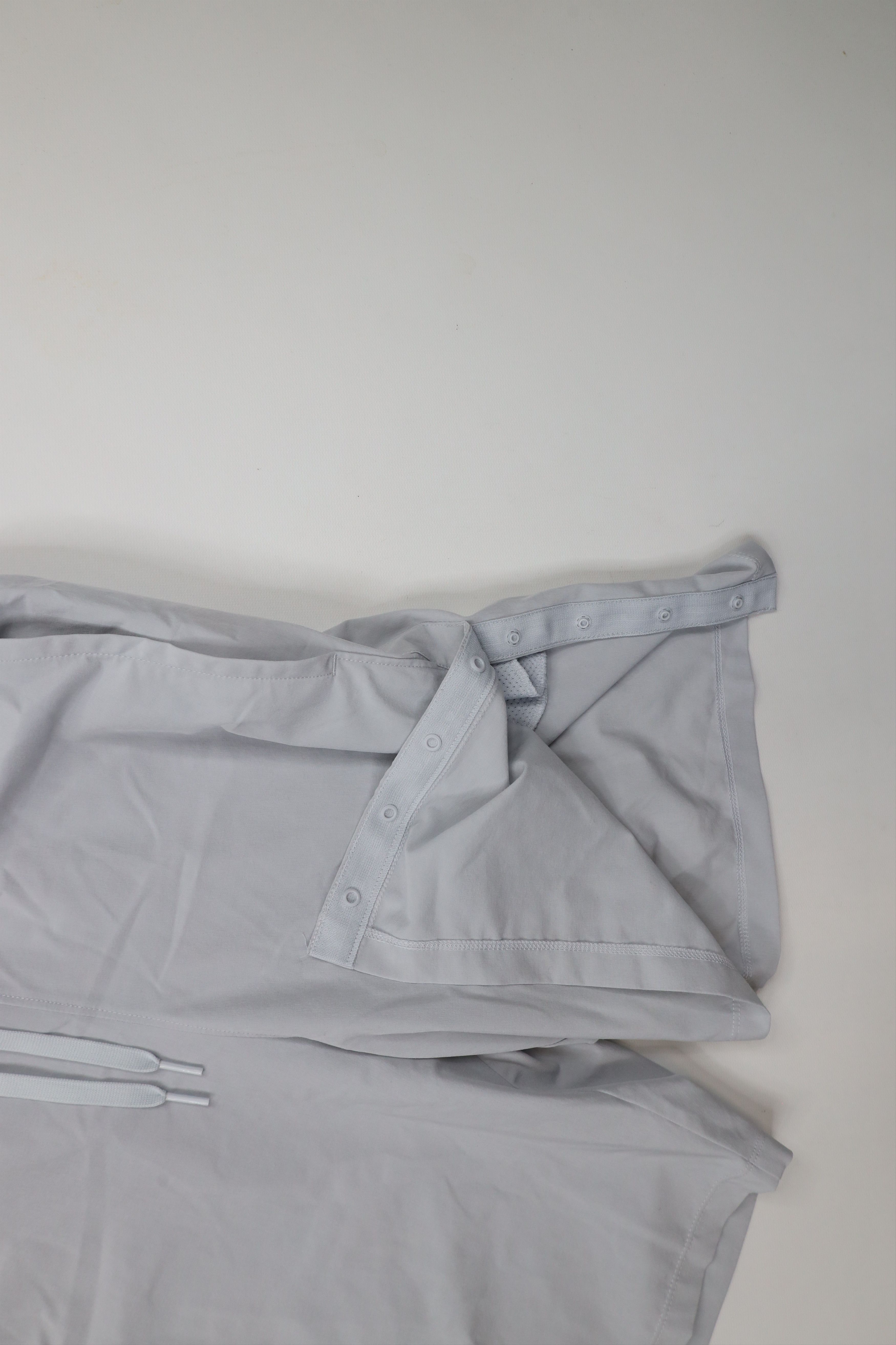 Under Armour × Vintage Under Armour HeatGear Snap Button Above Knee Shorts Gray Size US 30 / EU 46 - 5 Thumbnail