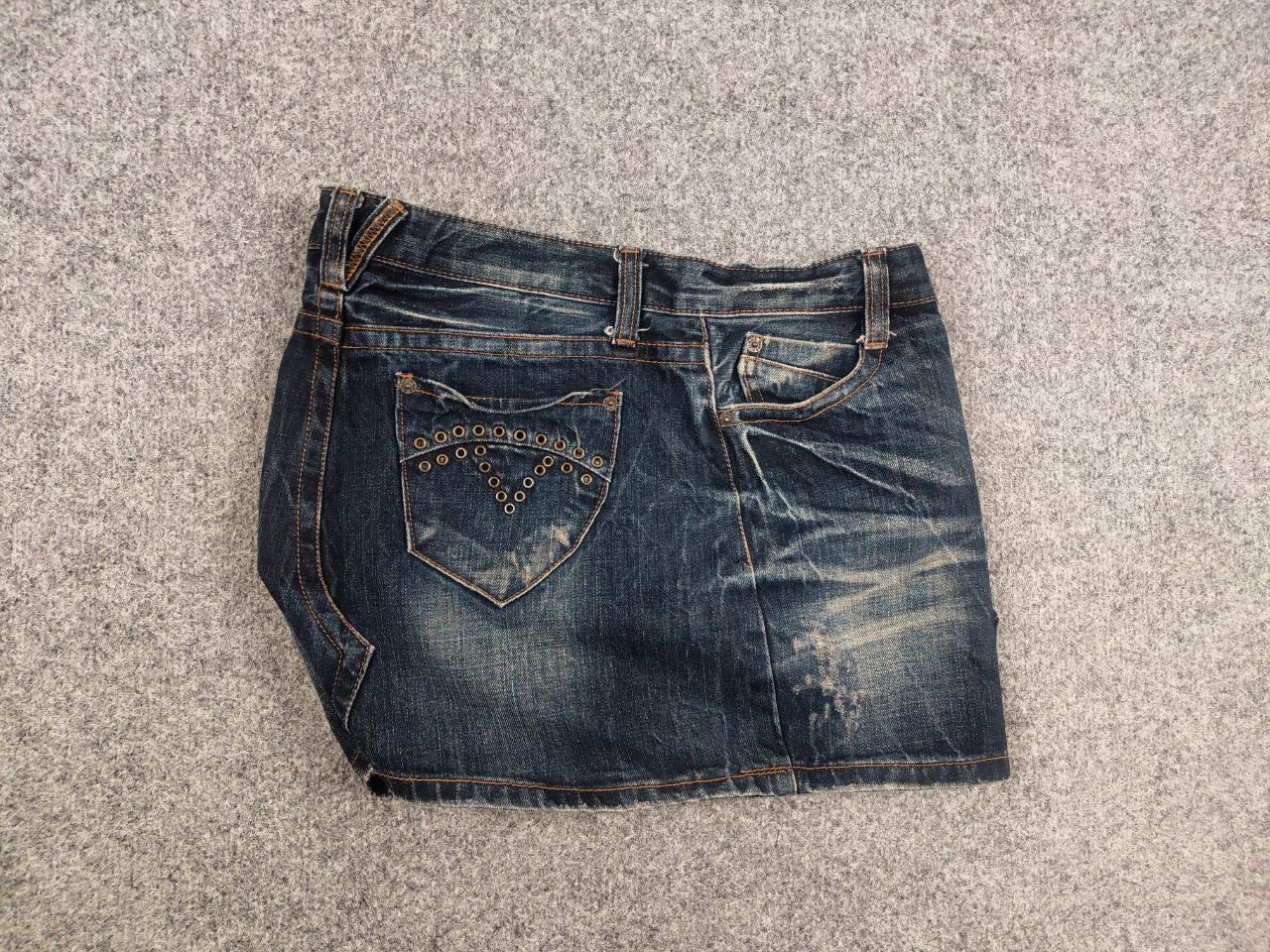 Japanese Brand Vintage Opium Y2K Bondage Distressed Washed Denim Mini Skirt Size 28" / US 6 / IT 42 - 9 Thumbnail