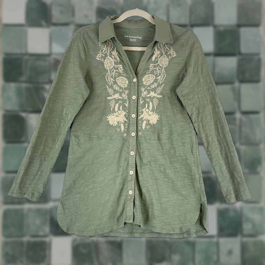 Soft Surroundings Soft Surroundings Green Floral Embroidered Tunic Shirt Womens Button-Up PXS Size XS / US 0-2 / IT 36-38 - 1 Thumbnail