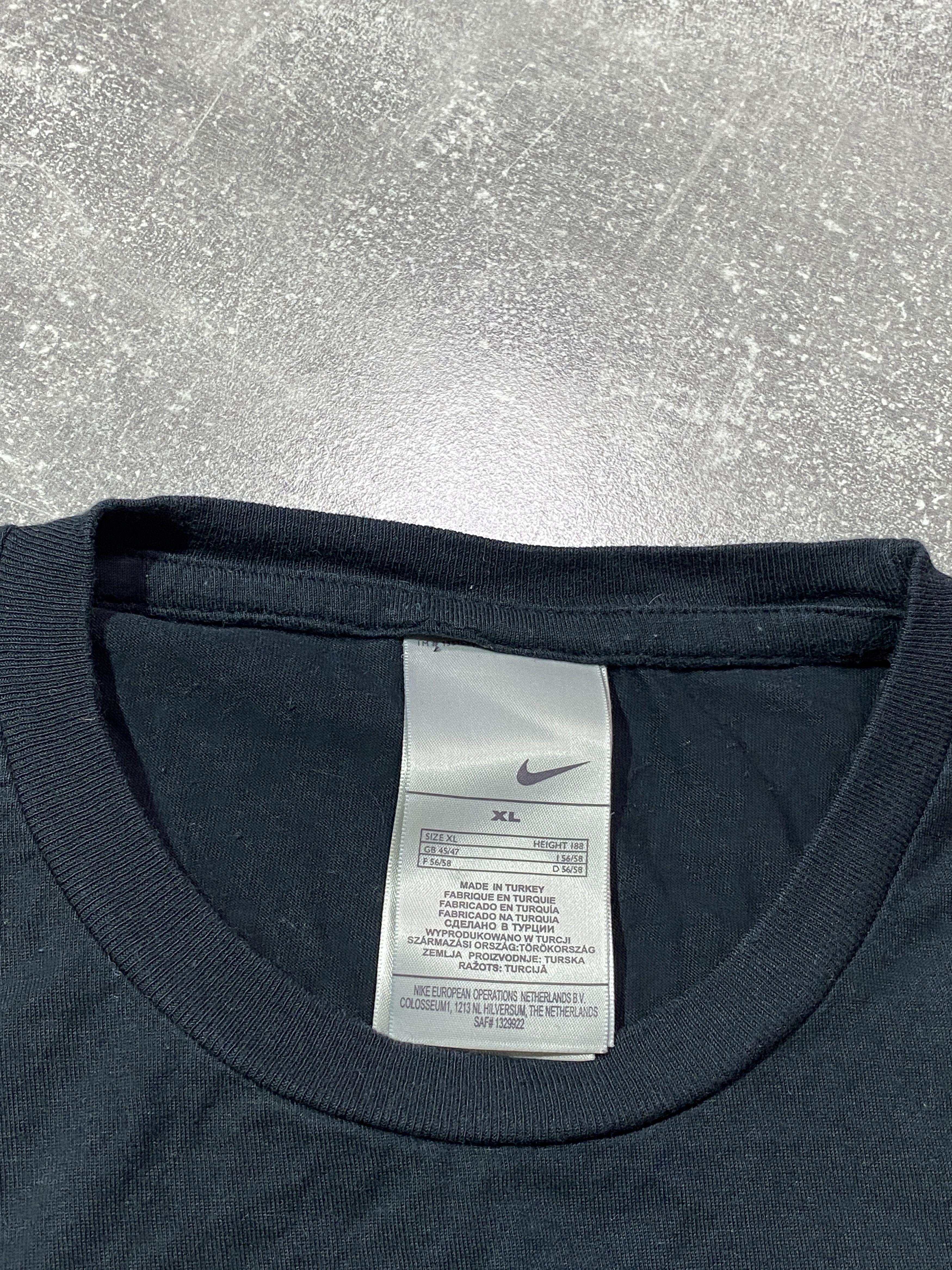 Nike Vintage 90s Nike TN Rare Abstract Logo T-shirt Size US XL / EU 56 / 4 - 3 Thumbnail